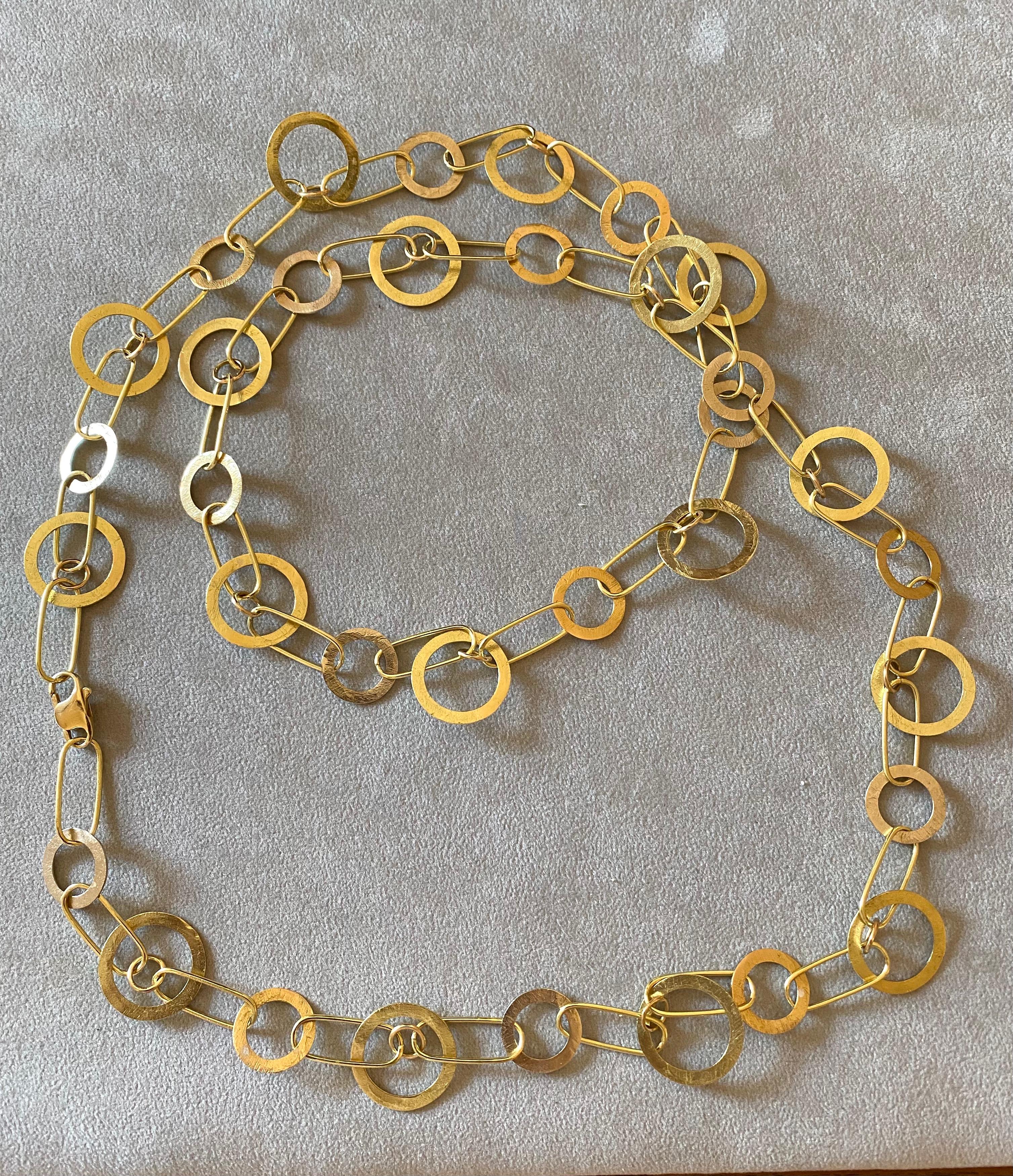 Hammered Handcrafted 18K Yellow Gold Link Chain Necklace Made in Italy For Sale 3
