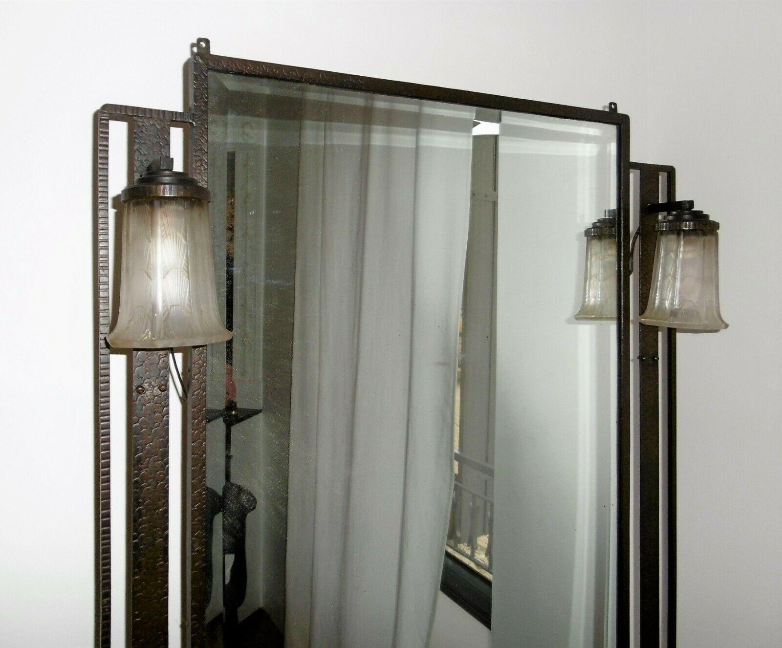 Hammered Iron Art Deco Mirror and Console, circa 1930 In Good Condition For Sale In Saint-Ouen, FR