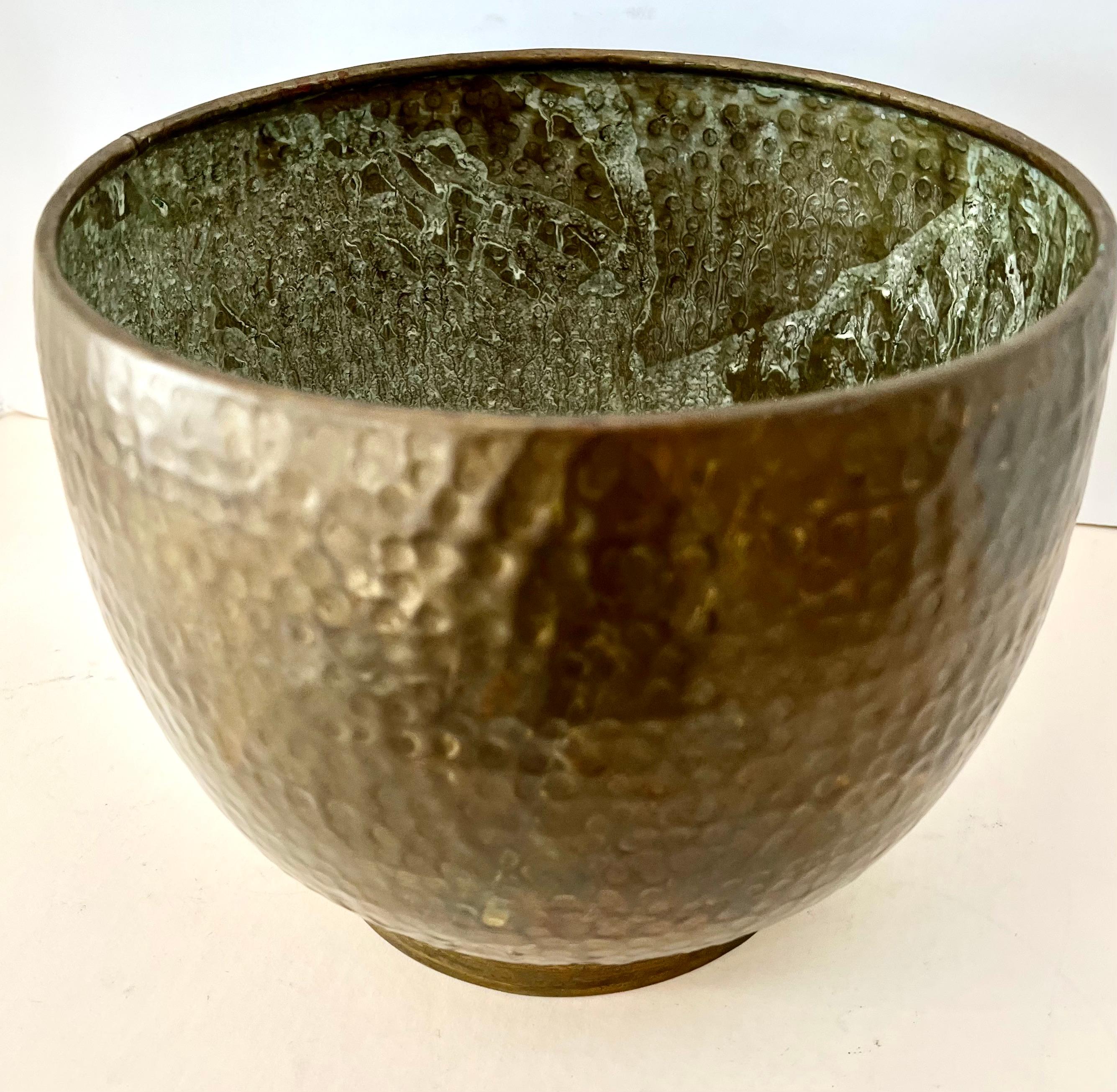 Hammered Italian Brass Cachepot Jardiniere or Planter In Good Condition In Los Angeles, CA