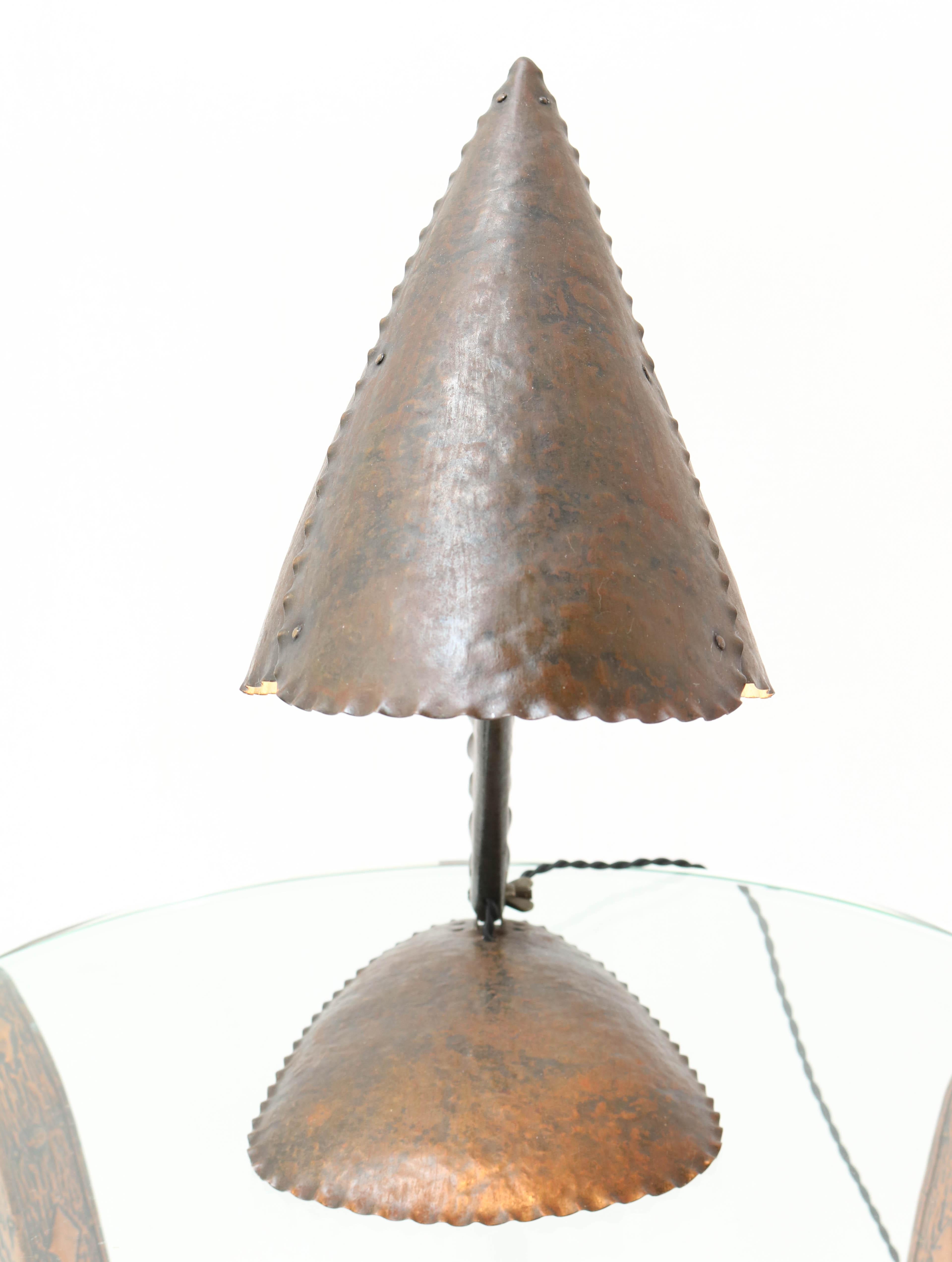 Hammered Metal Art Deco Amsterdam School Table Lamp by Johan Verhey, 1930s For Sale 3