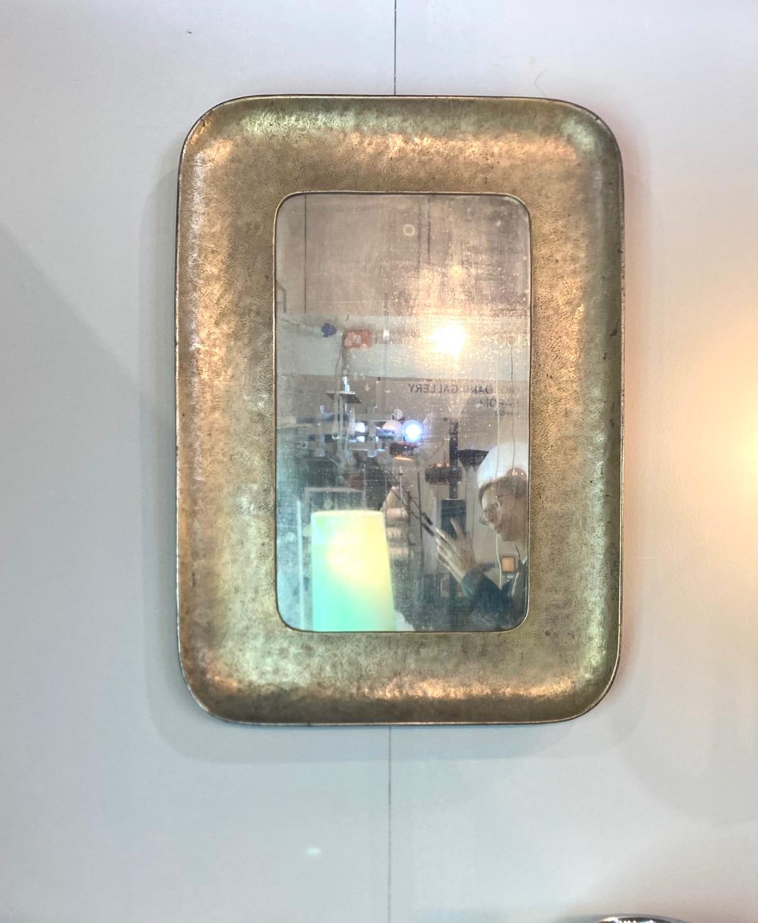 Espejo de cobre niquelado martillado de Angelo Bragalini en venta 1