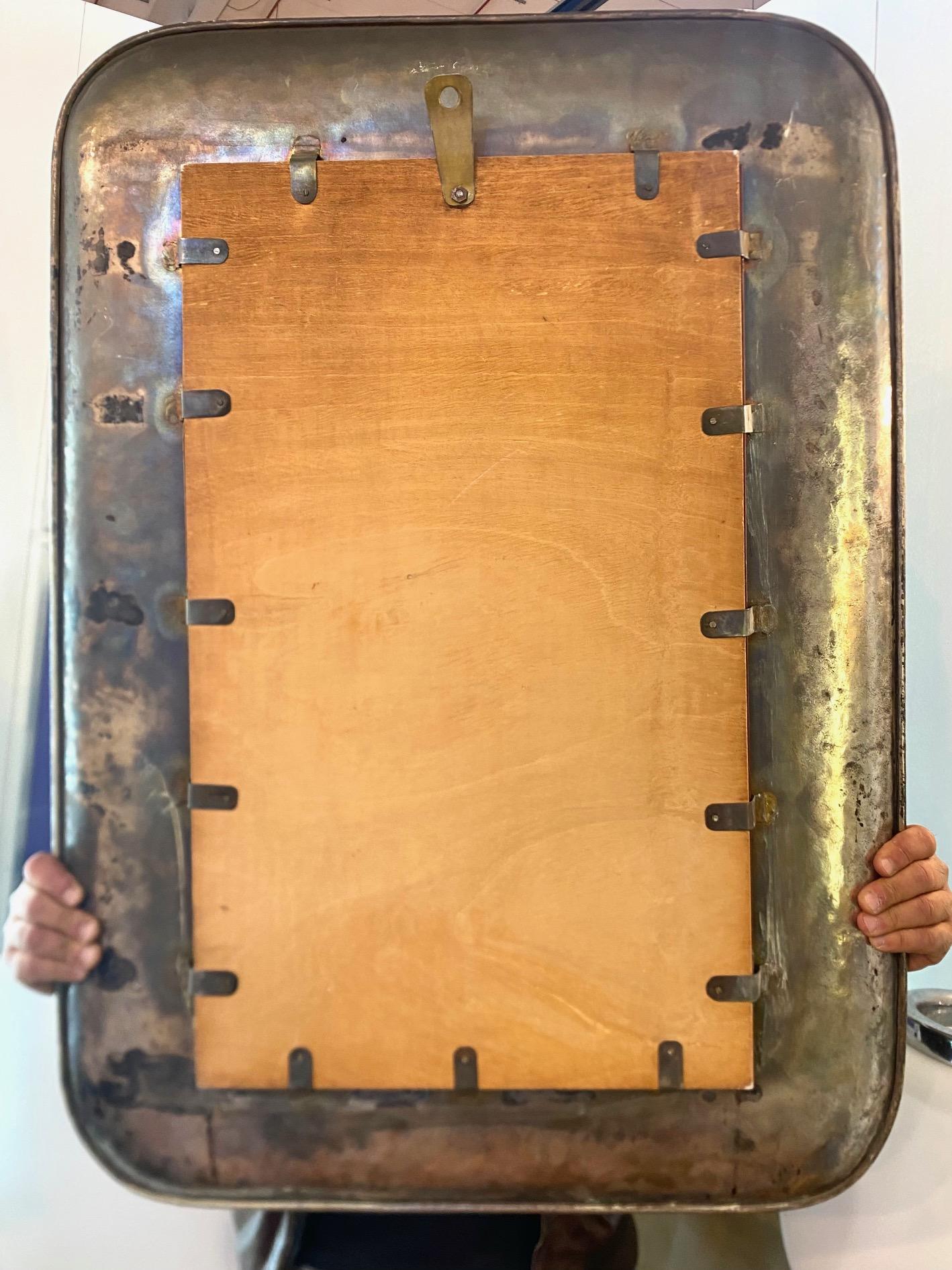 Espejo de cobre niquelado martillado de Angelo Bragalini en venta 2