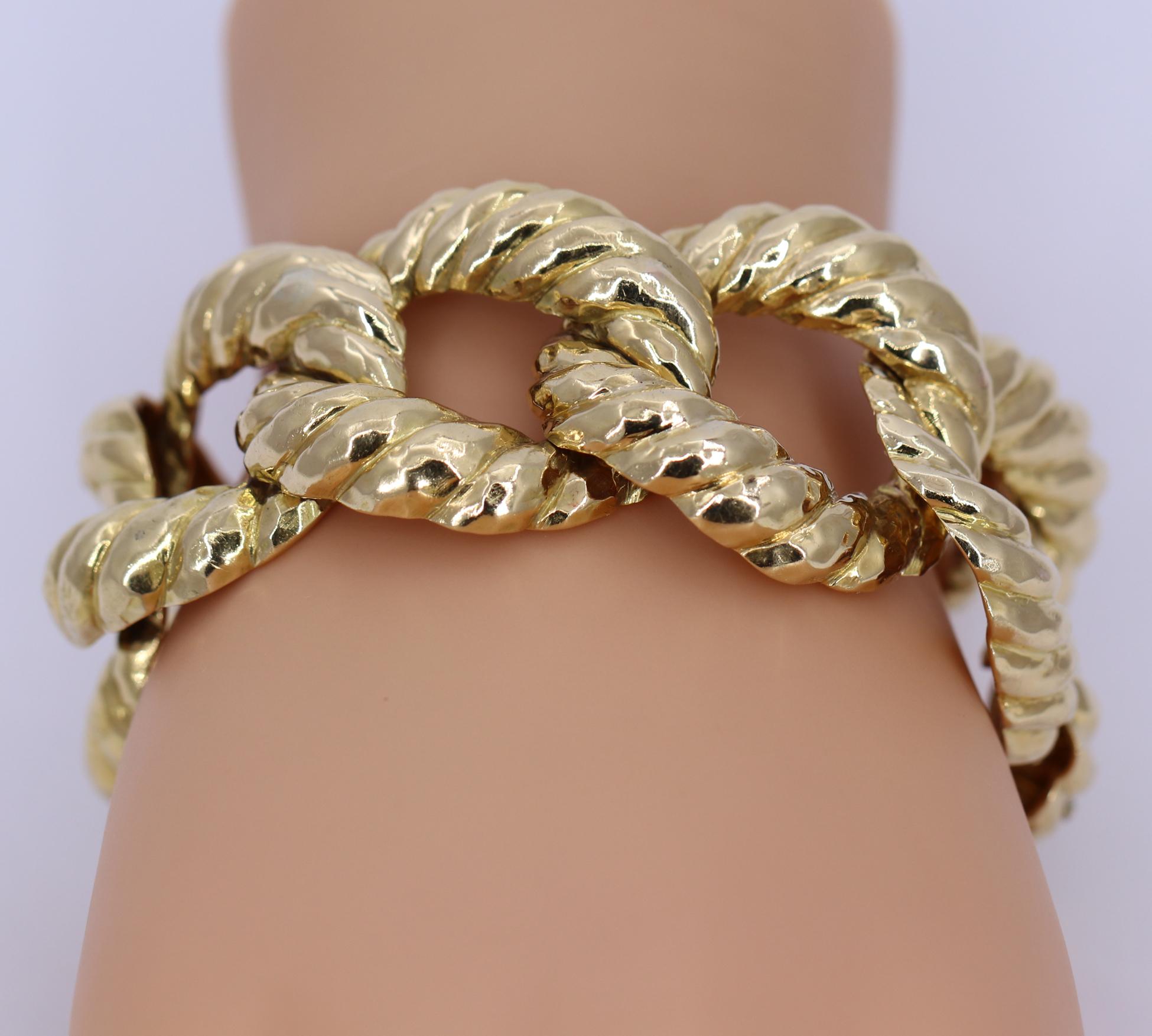 Hammered Open Link Gold Bracelet In Good Condition In Palm Beach, FL