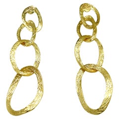 Hammered Open Oval Link Earrings in 14k Yellow Gold