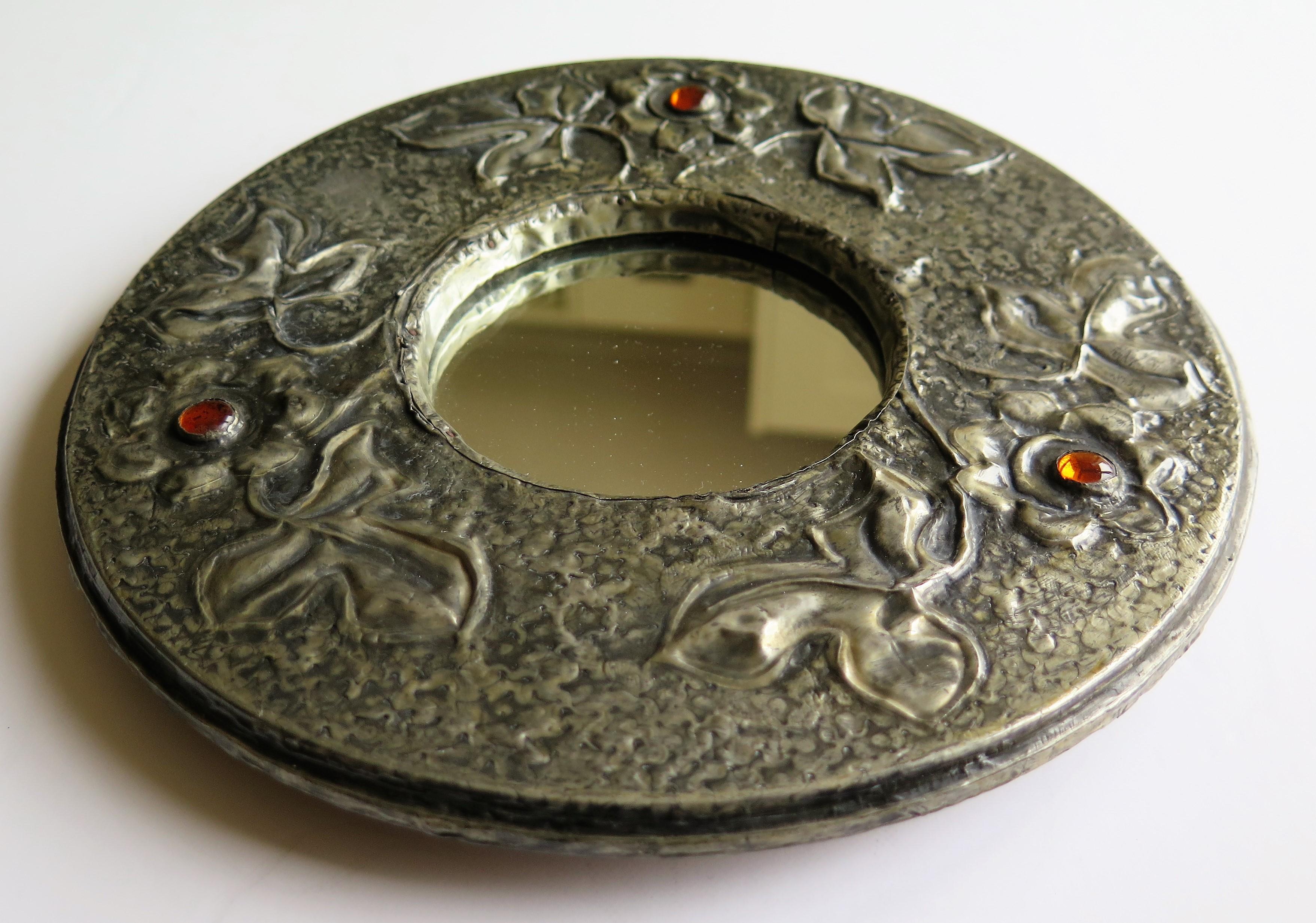 Pewter round Wall Mirror Arts and Crafts with Amber Cabochons, circa 1900 3