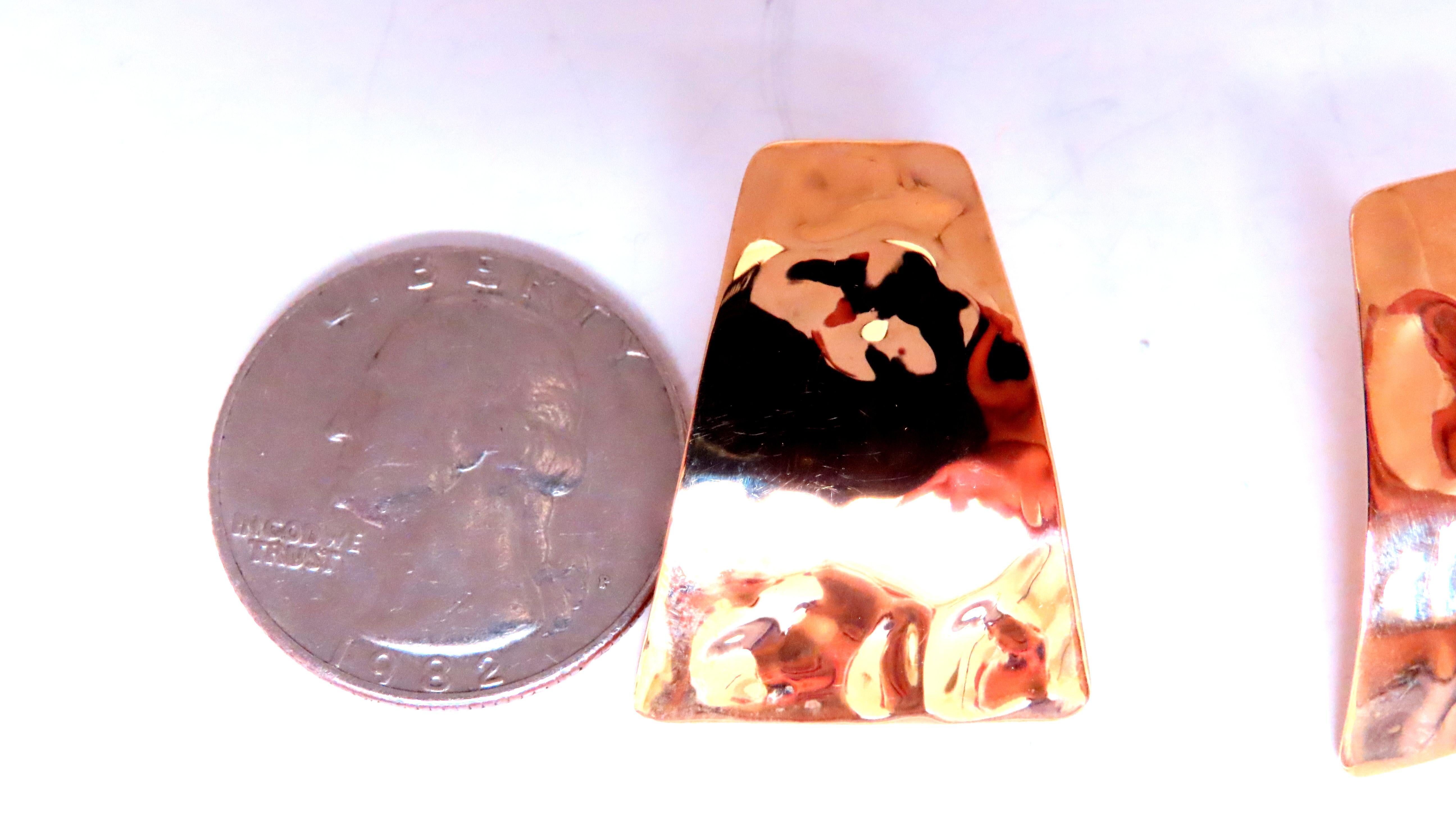 Hammered Plate 14kt Gold Bohemian Earrings 12585 In New Condition For Sale In New York, NY