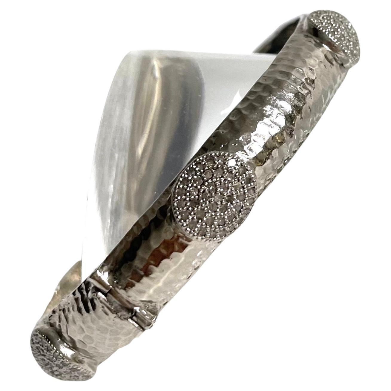  Hammered Rhodium-Plated Silver Bangle with Diamonds Paradizia Bracelet For Sale 5