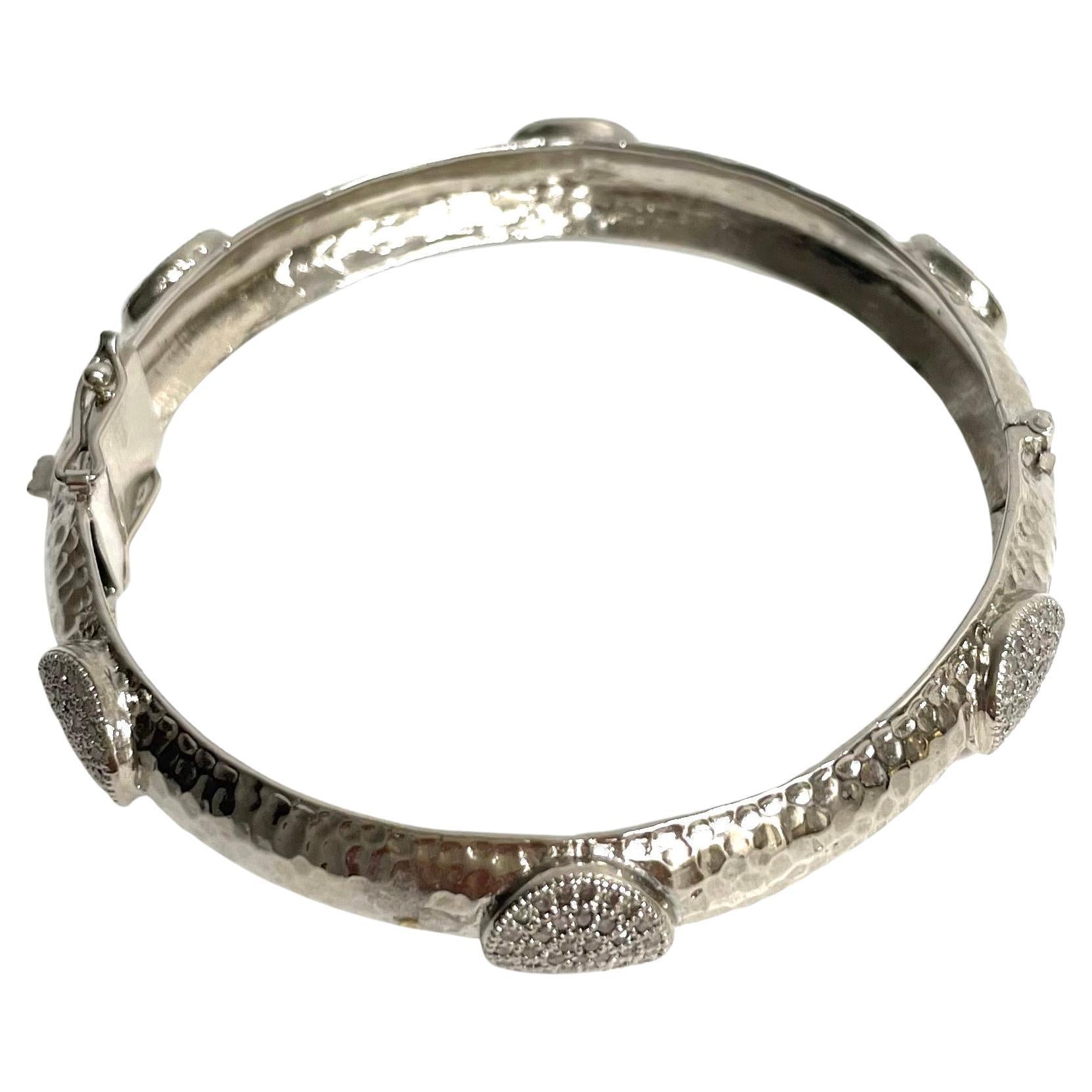  Hammered Rhodium-Plated Silver Bangle with Diamonds Paradizia Bracelet For Sale 5