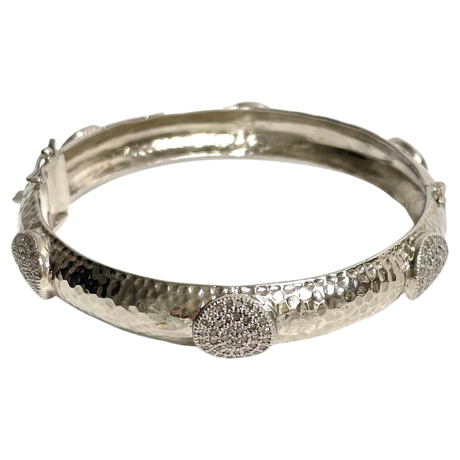  Hammered Rhodium-Plated Silver Bangle with Diamonds Paradizia Bracelet For Sale 10