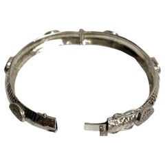 Hammered Rhodium-Plated Silver Bangle with Diamonds Paradizia Bracelet