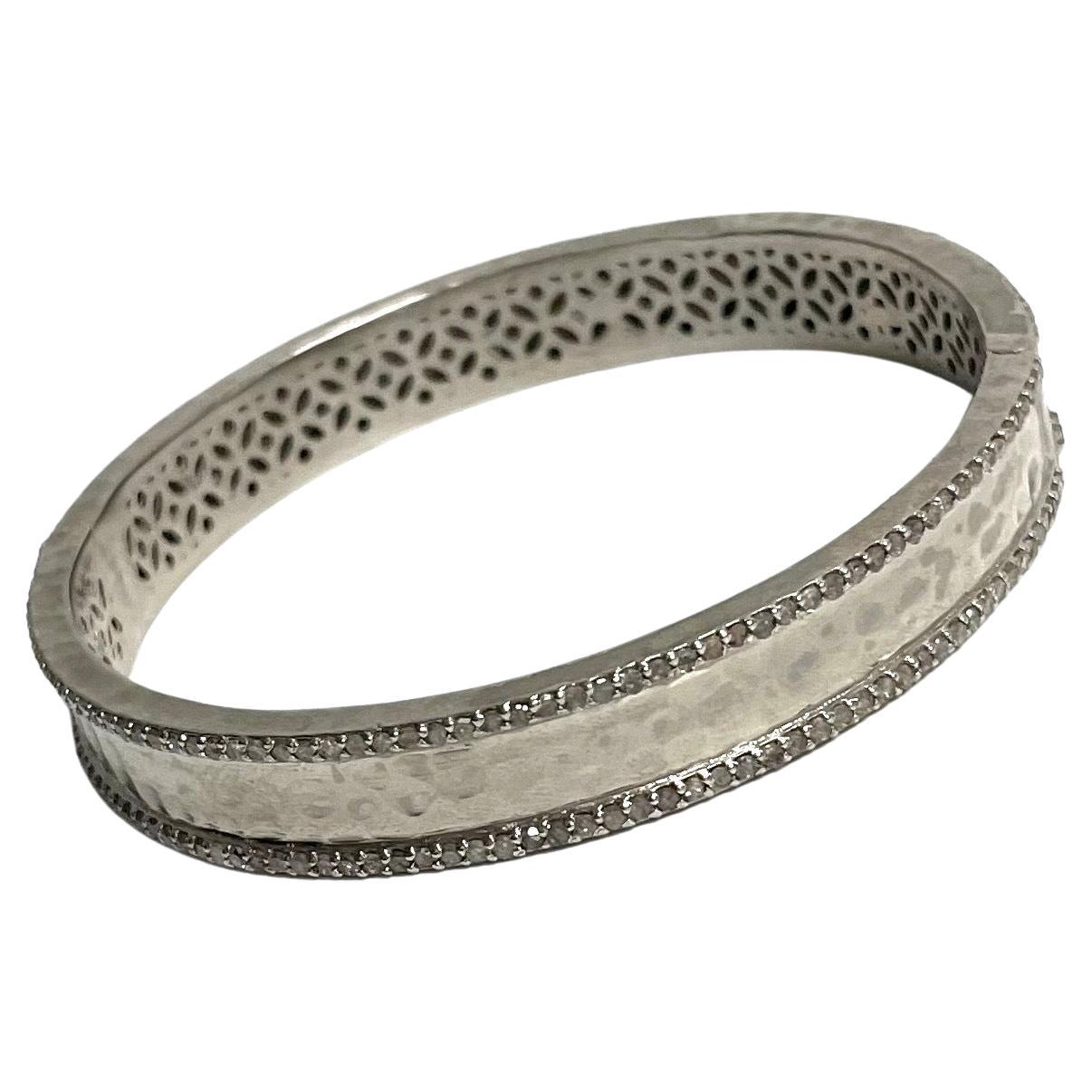  Hammered Rhodium-Plated Silver Bangle with Diamonds Paradizia Bracelet For Sale 8