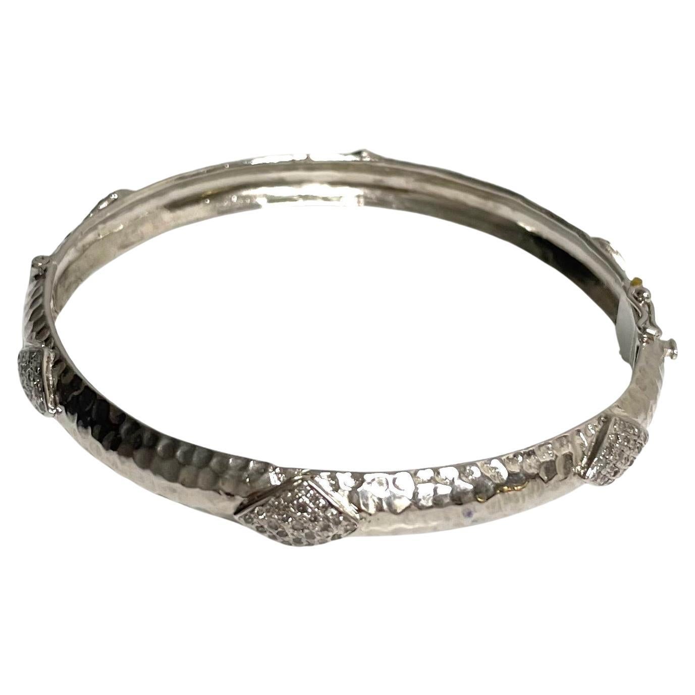 Hammered Rhodium-Plated Silver Bangle with Diamonds Paradizia Bracelet For Sale 4