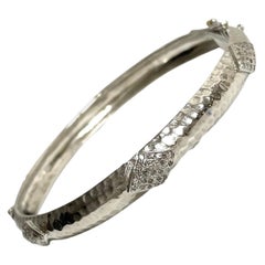 Hammered Rhodium-Plated Silver Bangle with Diamonds Paradizia Bracelet