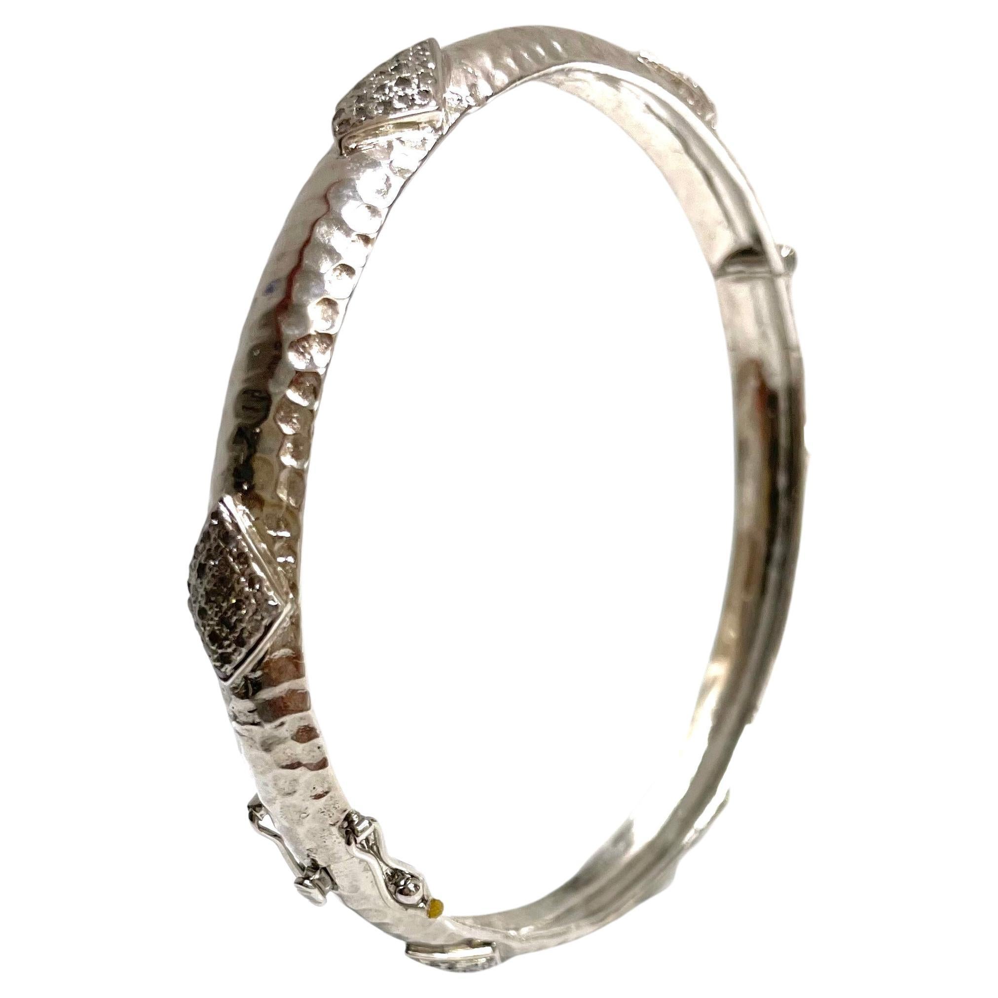 Hammered Rhodium-Plated Silver Bangle with Diamonds Paradizia Bracelet