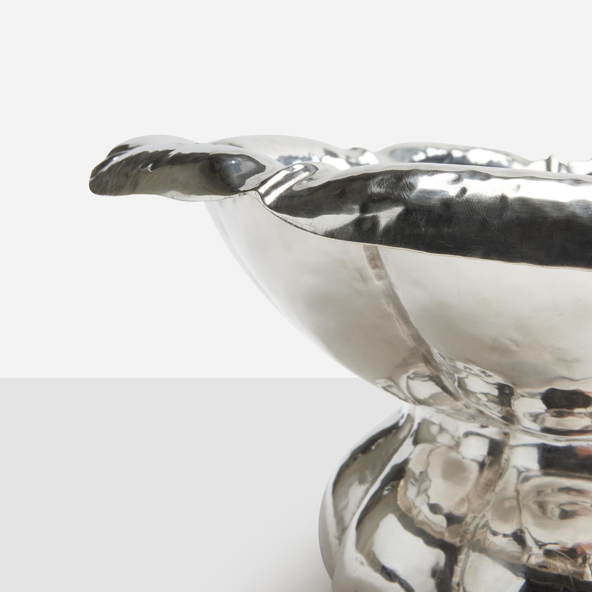 Tafelaufsatz aus gehämmertem Silber von Josef Hoffman im Angebot 2