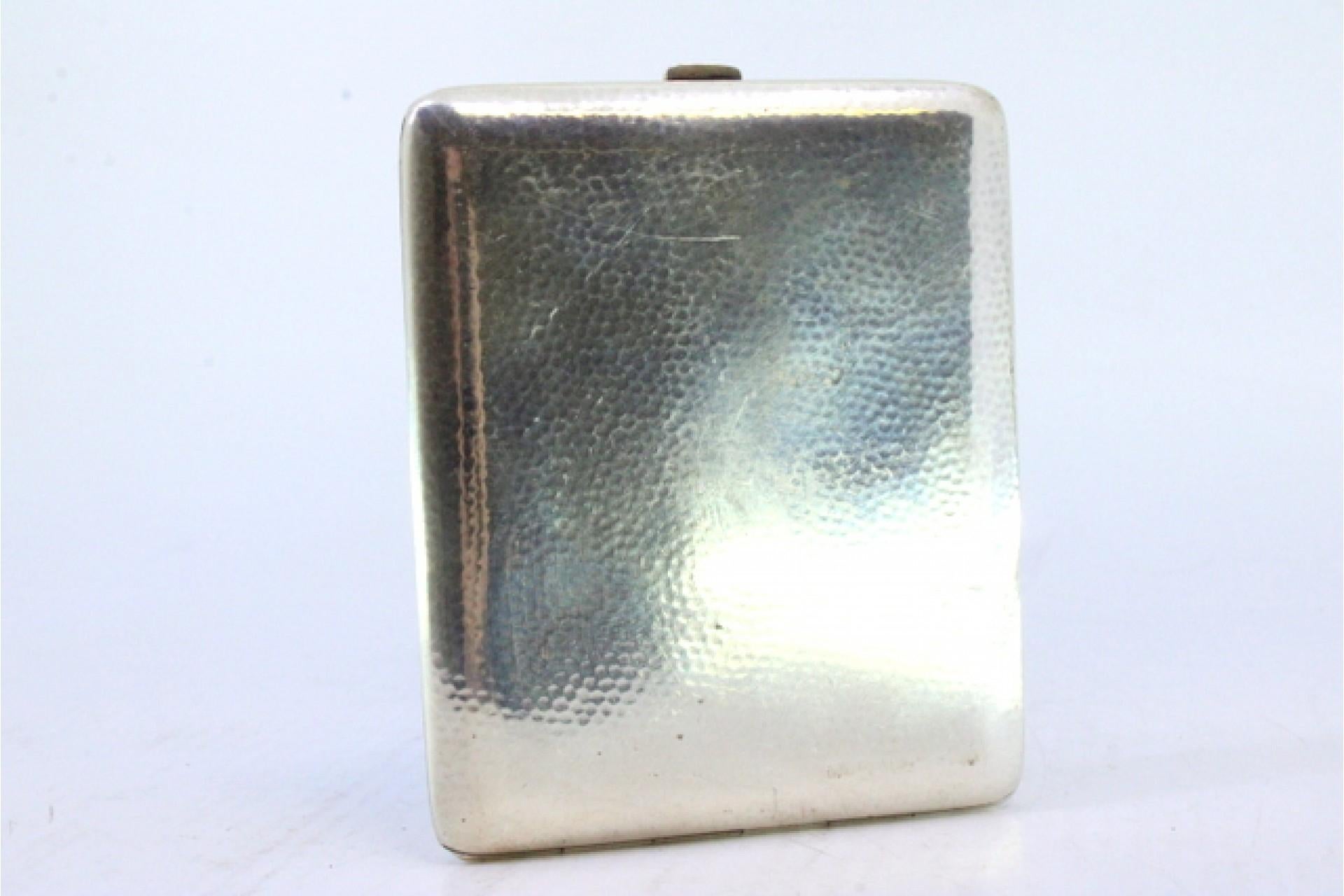 Silver Hammered silver cigarette case with hinged lid For Sale