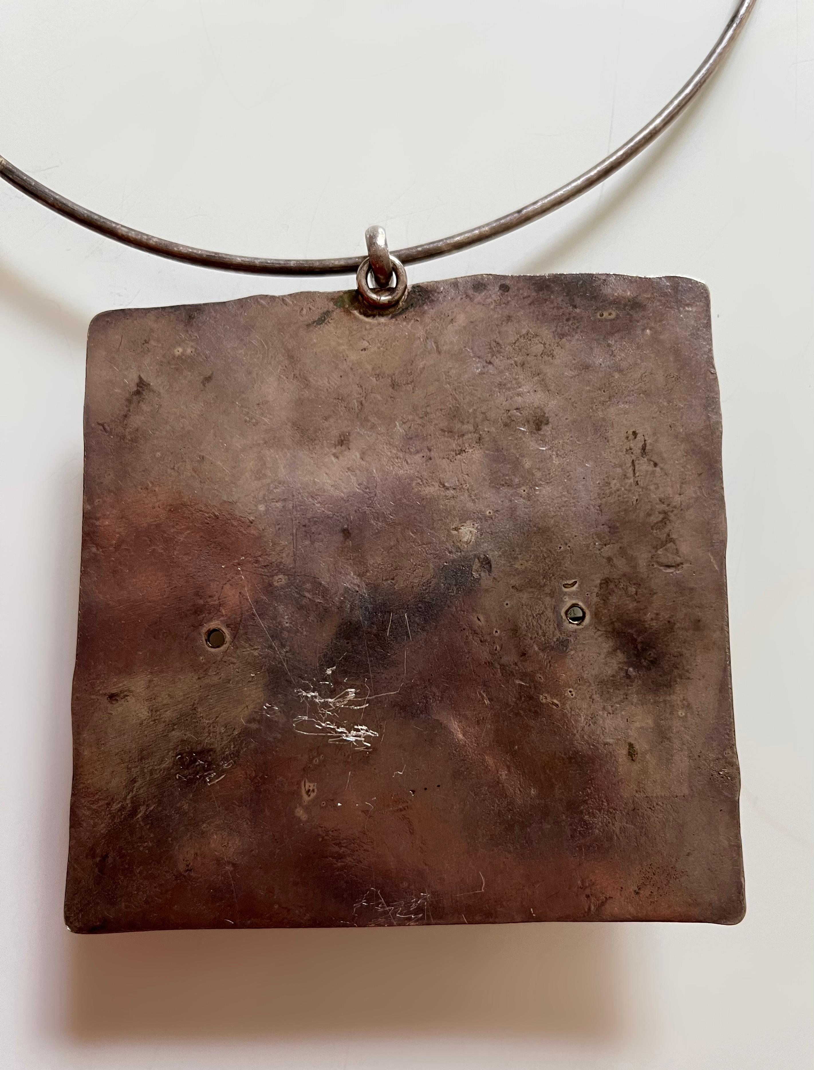 Hammered Silver Necklace with Blue Stone Pendant by Van Der Straeten In Excellent Condition For Sale In PARIS, FR