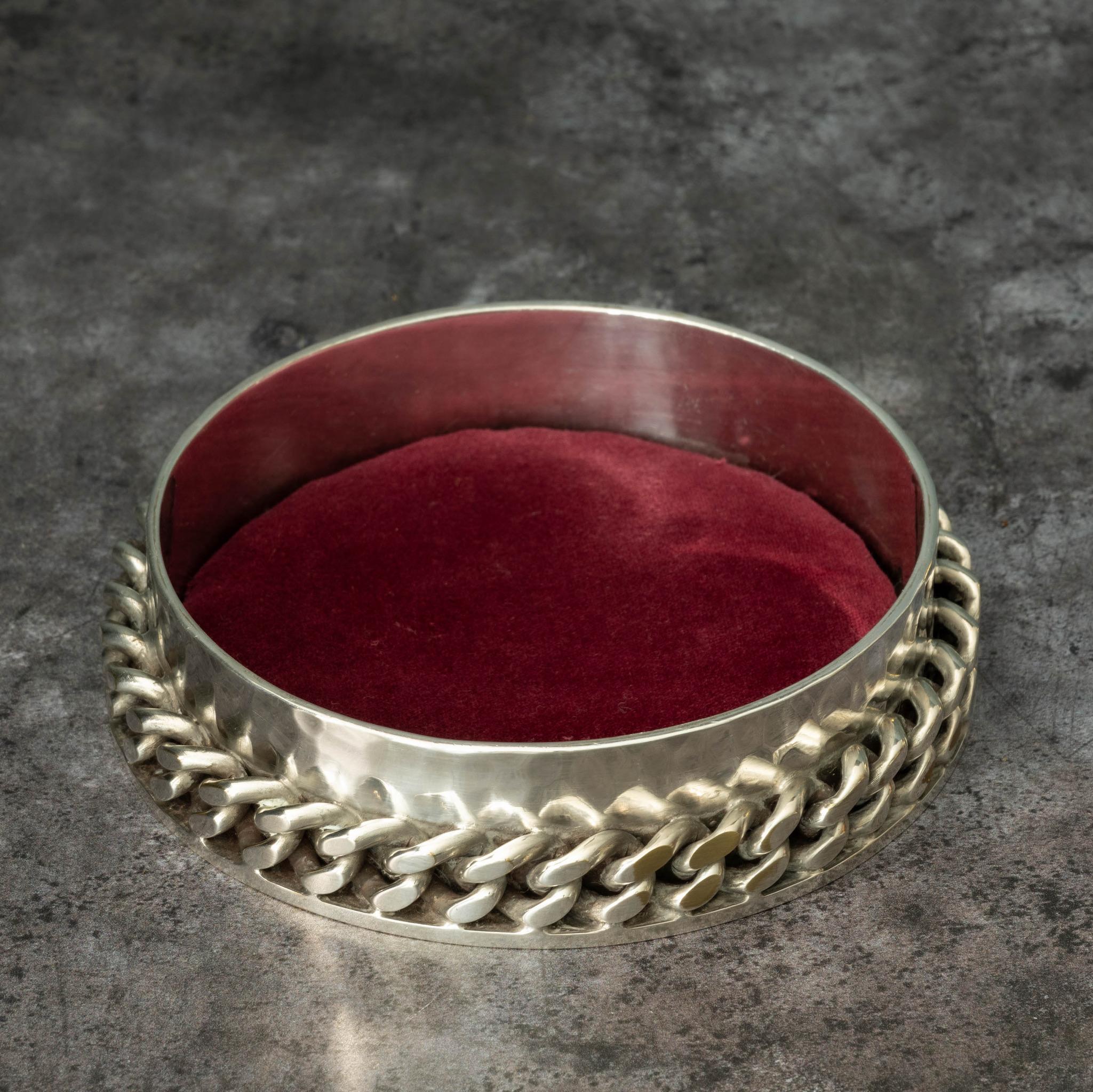 Vide Poche de plata martillada de Jean Després, circa 1960 en Bueno estado para la venta en London, GB