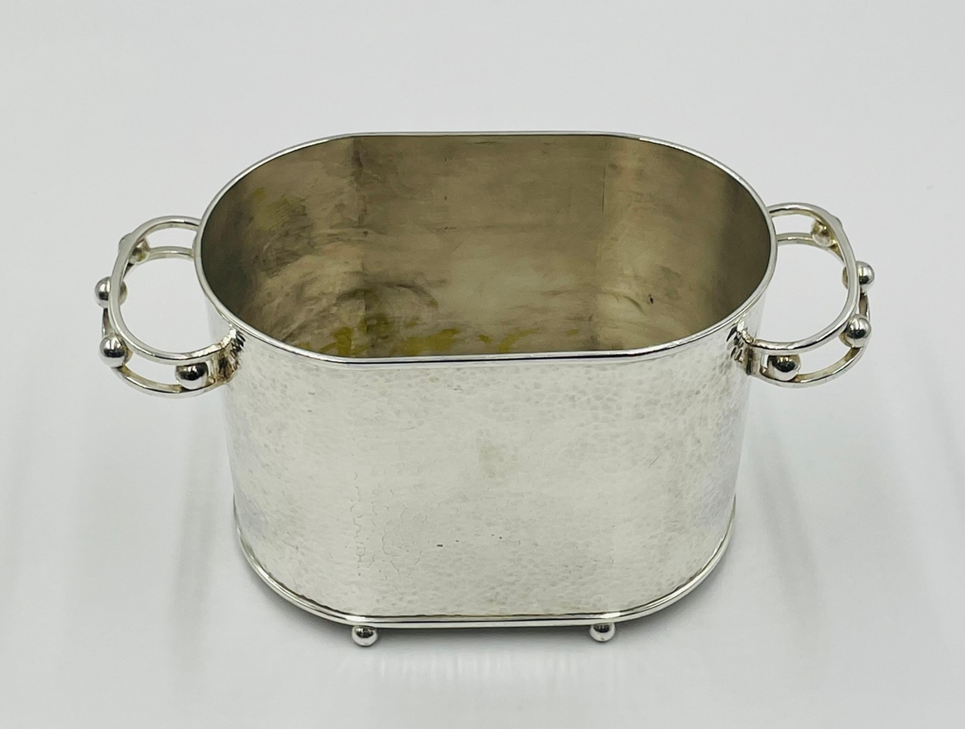 Messicano Secchiello per ghiaccio in argento martellato di Emilia Castillo, Modernismo messicano in vendita