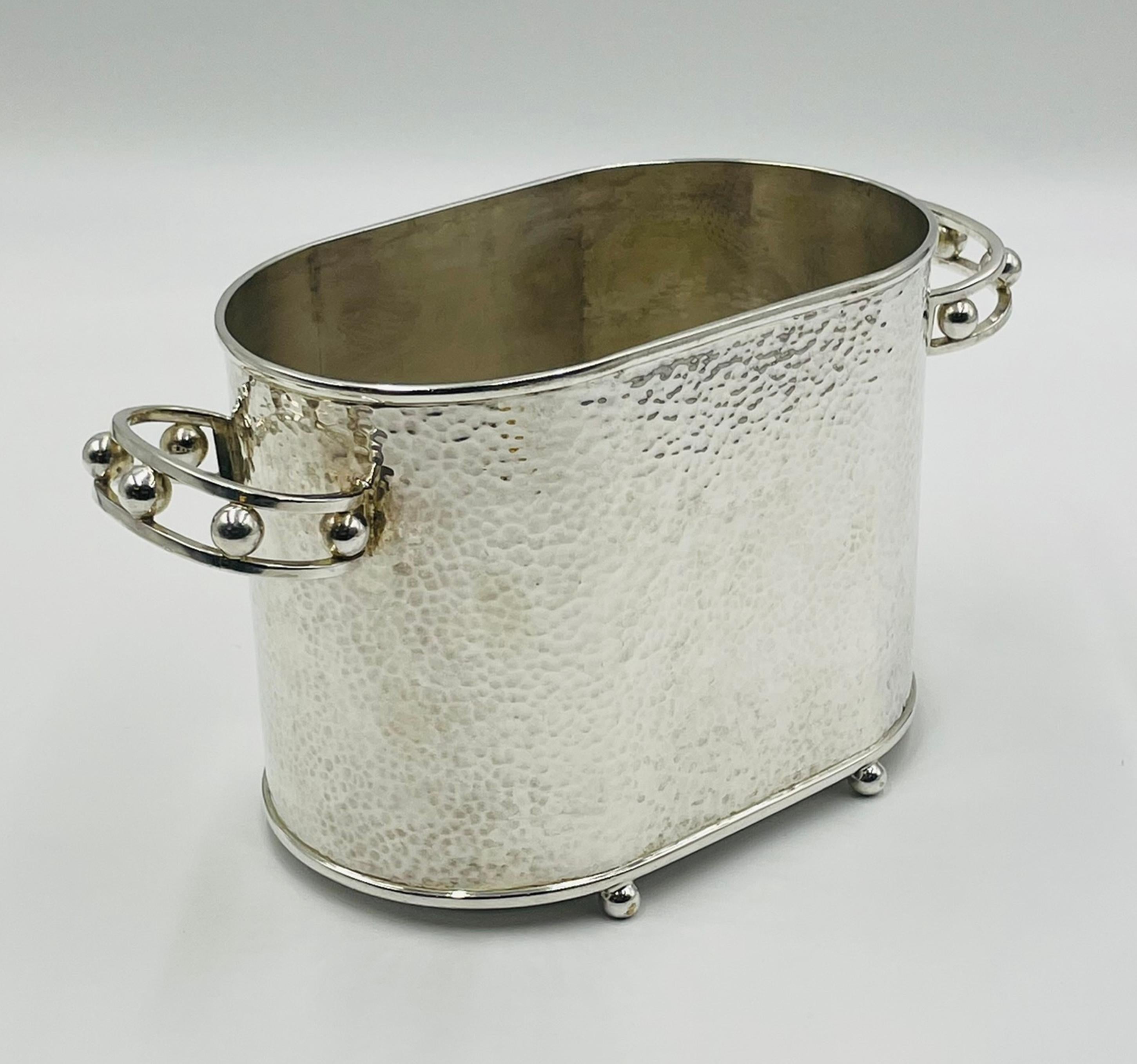 Secchiello per ghiaccio in argento martellato di Emilia Castillo, Modernismo messicano In condizioni buone in vendita a Los Angeles, CA