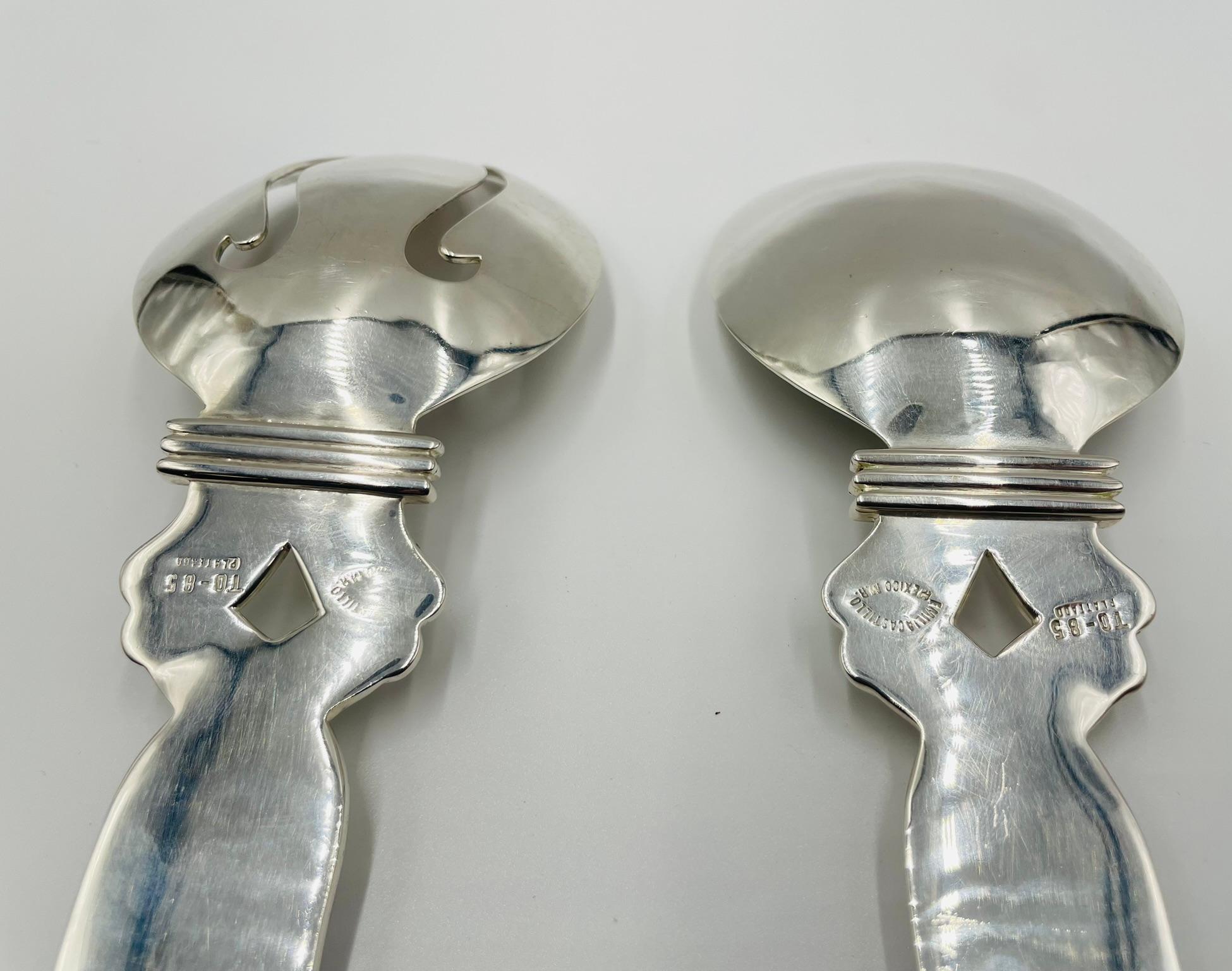 Servierbesteck aus gehämmertem Silber mit skulpturalen, gerollten Griffen im Angebot 2