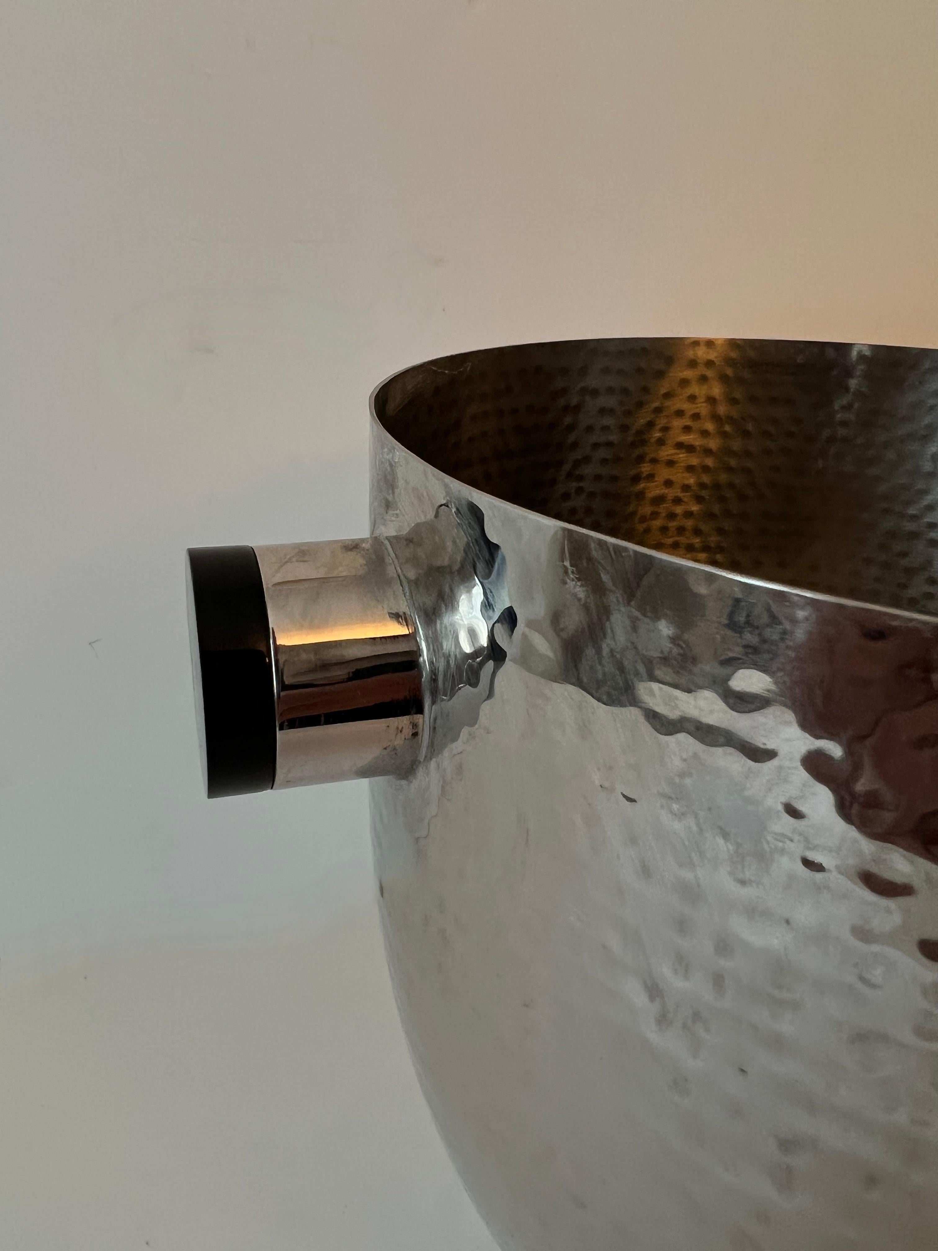 Mid-Century Modern Hammered Stainless Steel Champagne Cooler or Ice Bucket with Black Resin Handles For Sale