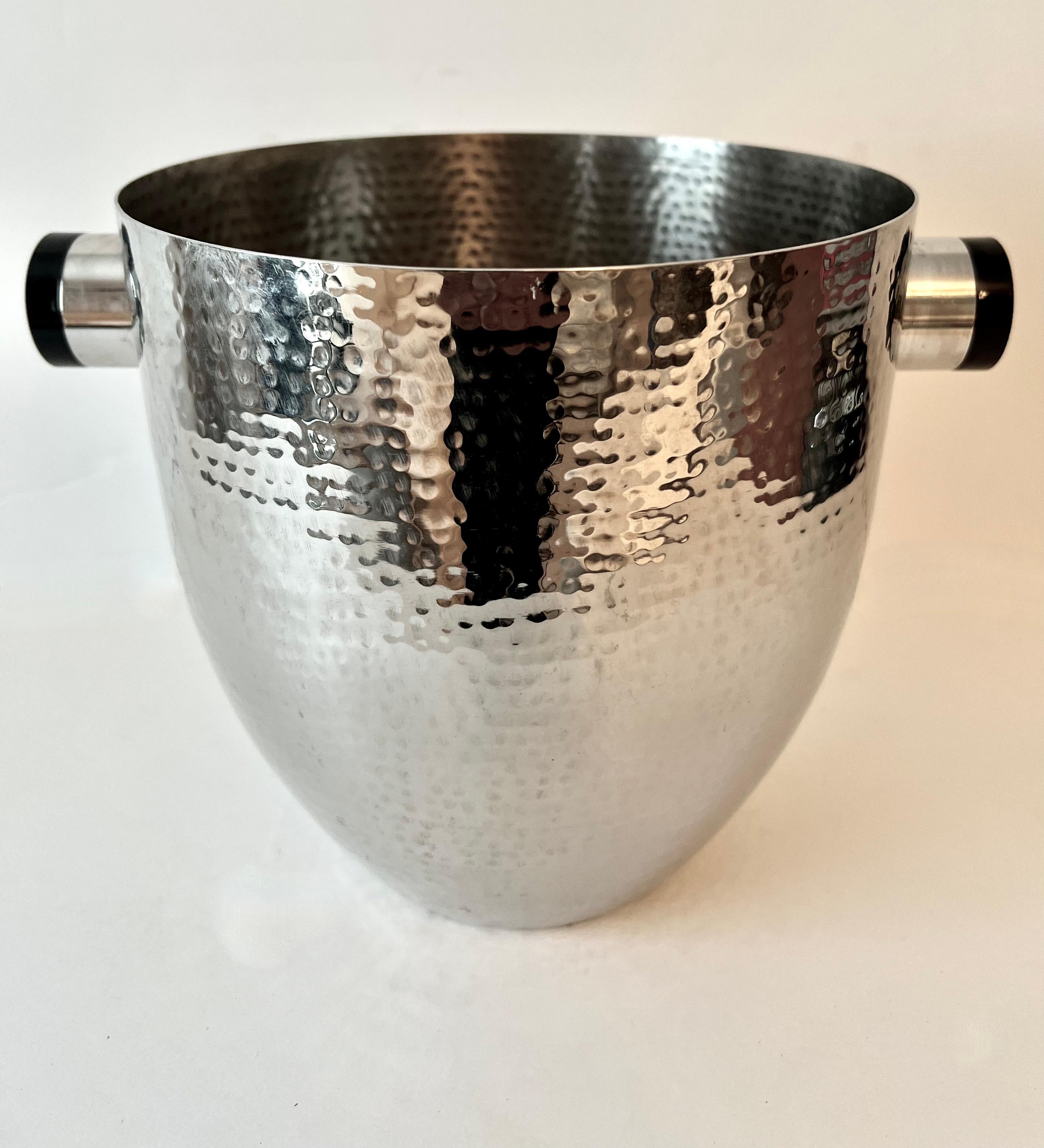 Hammered Stainless Steel Champagne Cooler or Ice Bucket with Black Resin Handles For Sale 1