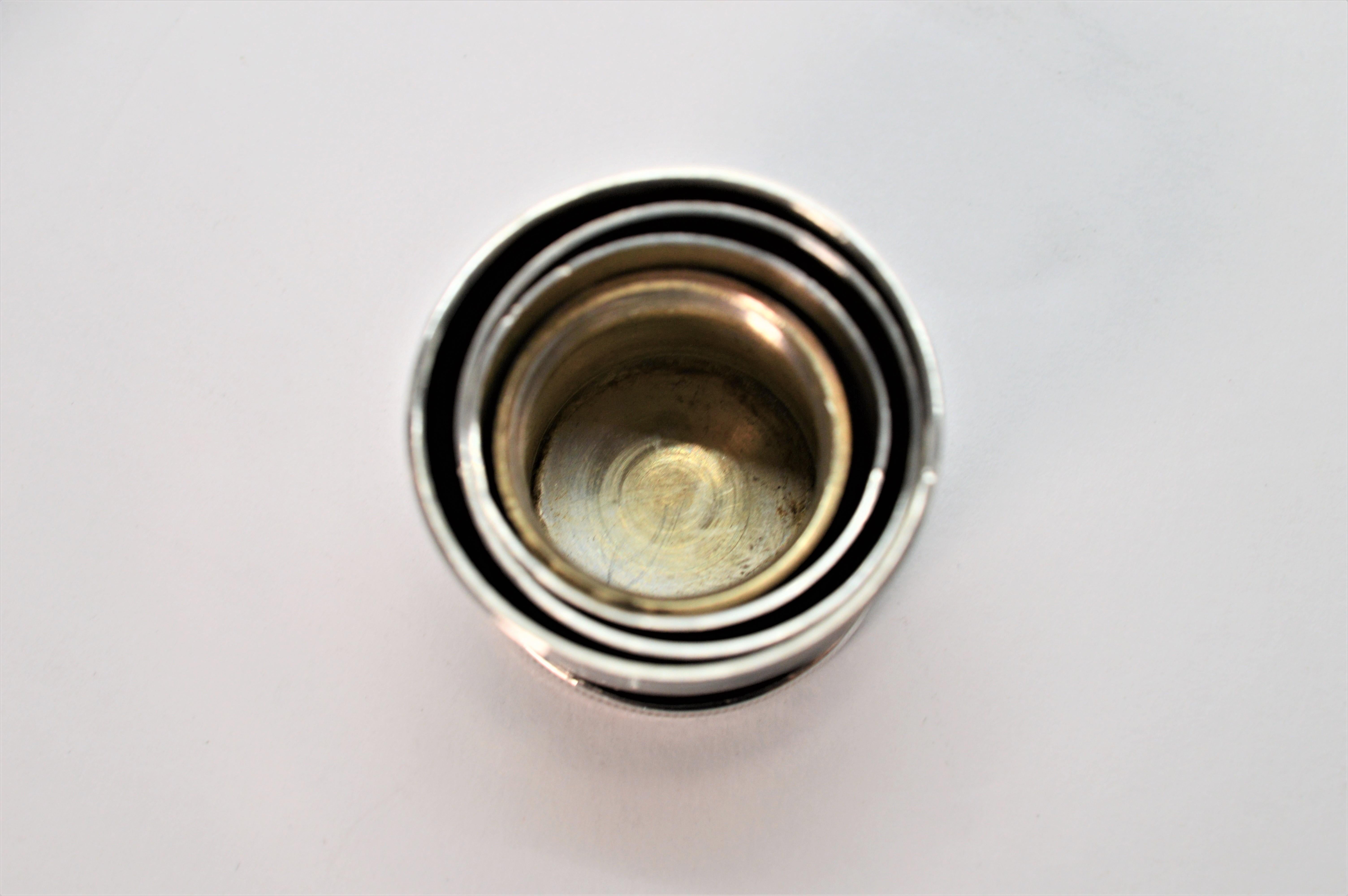 Hammered Sterling Silver Flask with Field Cup Cap In Fair Condition For Sale In Mount Kisco, NY