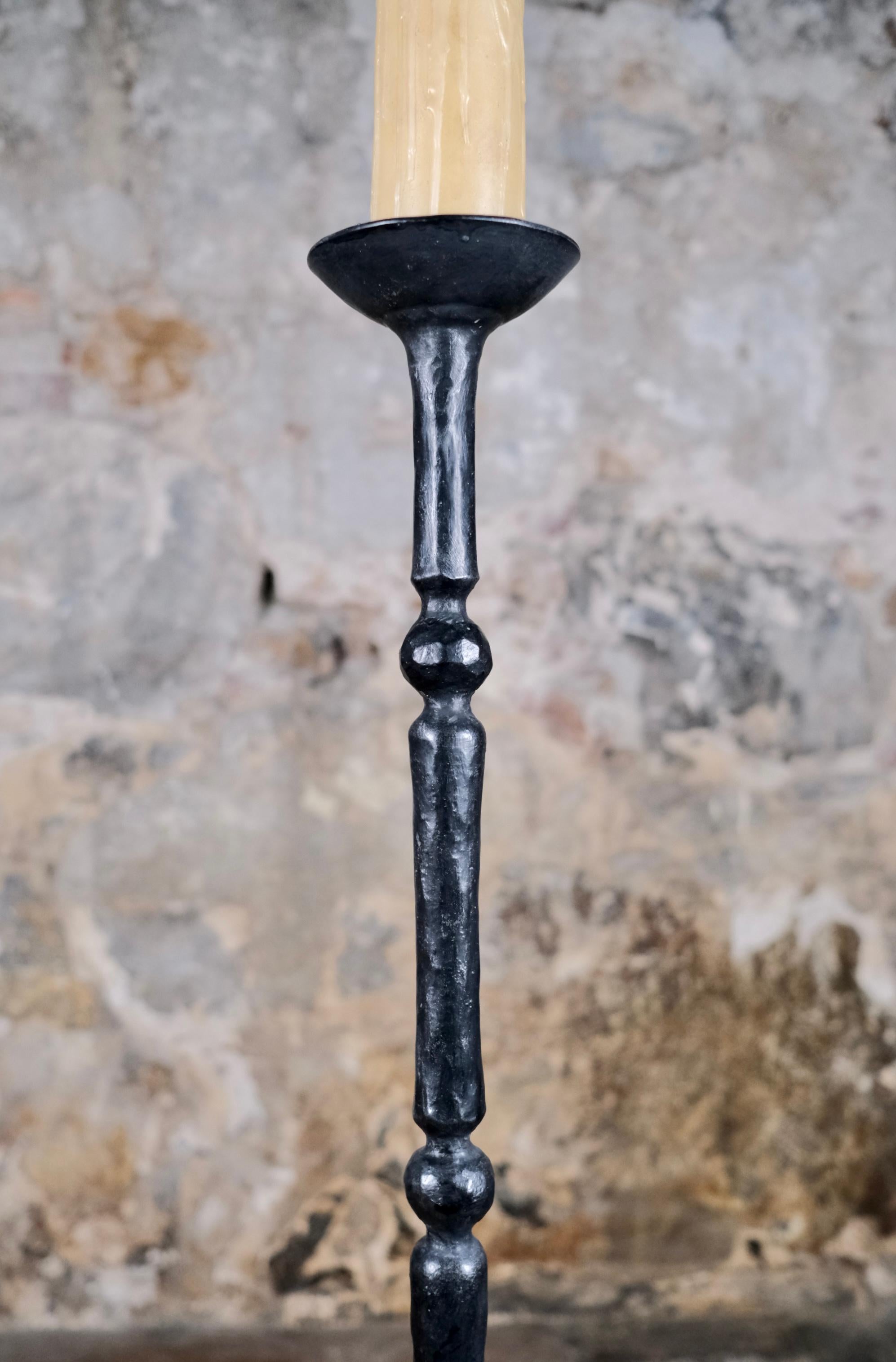 Lampadaire en fer forgé martelé, fabriqué en Bretagne, France, années 1980. en vente 3