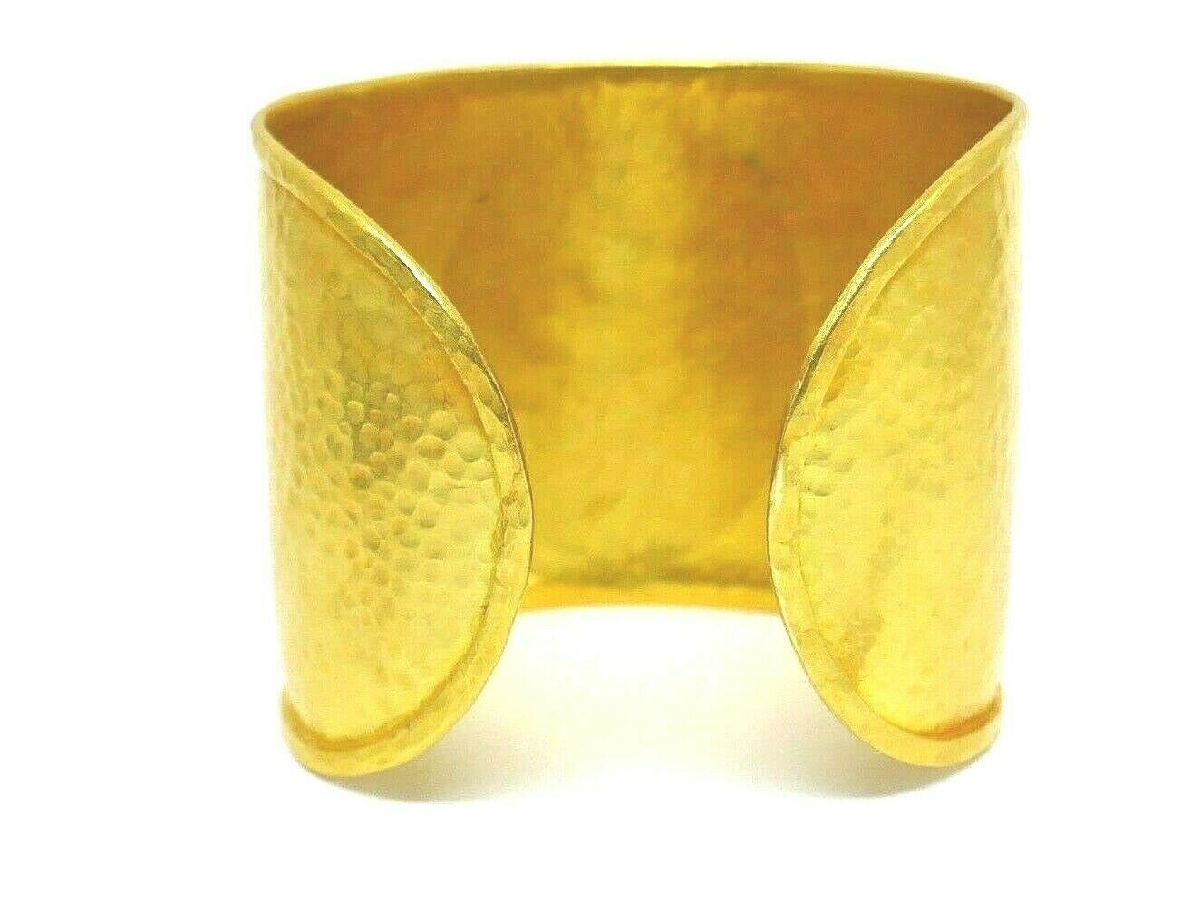 Rose Cut Hammered Yellow Gold Diamond Onyx Cuff Bracelet For Sale