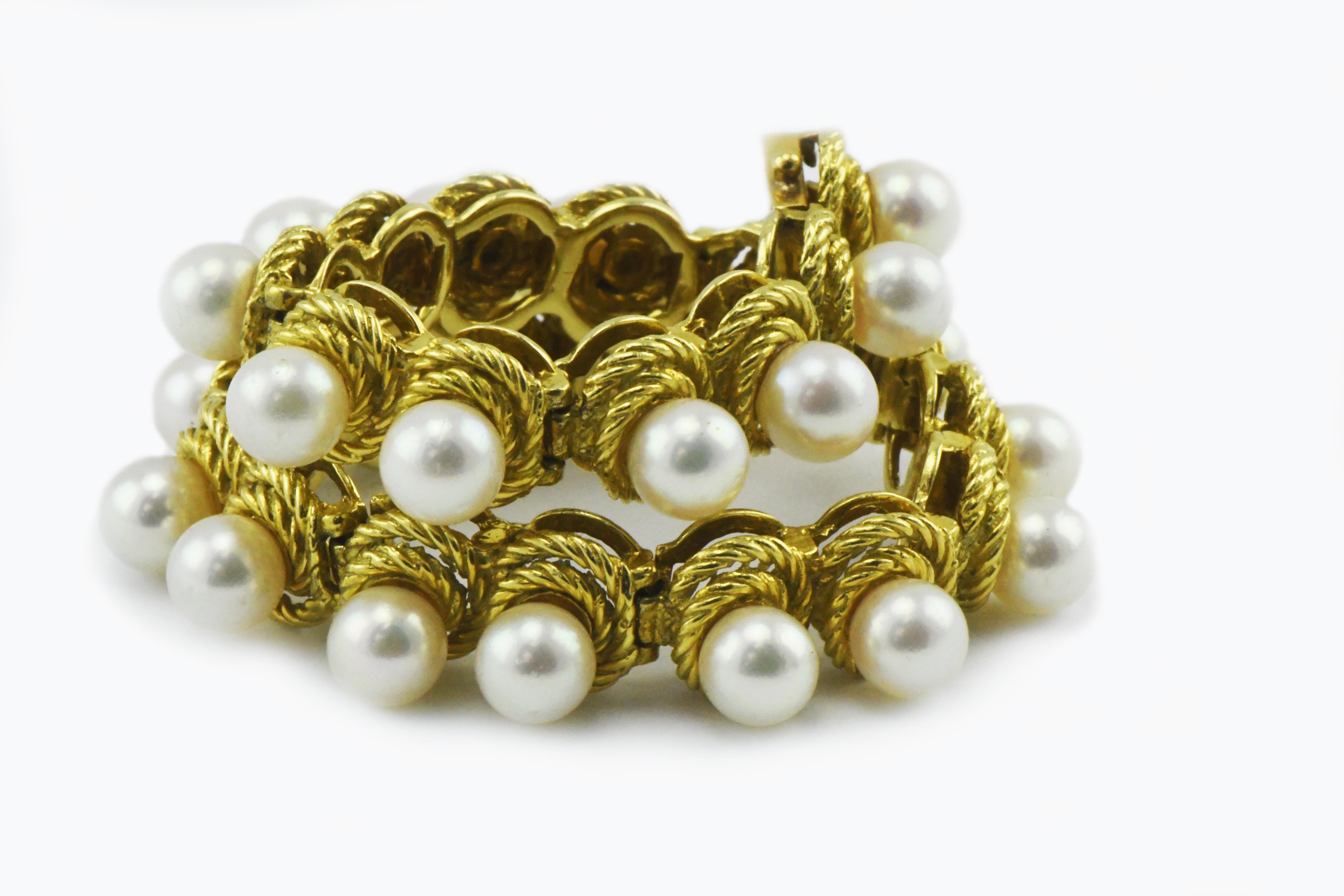 Hammerman Bros. 18 Karat Gold and 24 Pearl Bracelet, New York For Sale 1