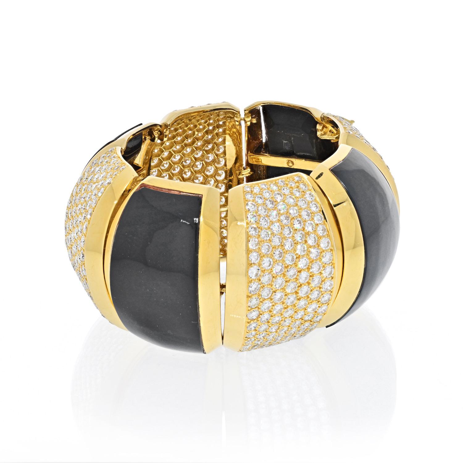 Moderne Hammerman Brothers Bracelet jonc grand format en or jaune 18 carats et agate noire de 26 carats en vente