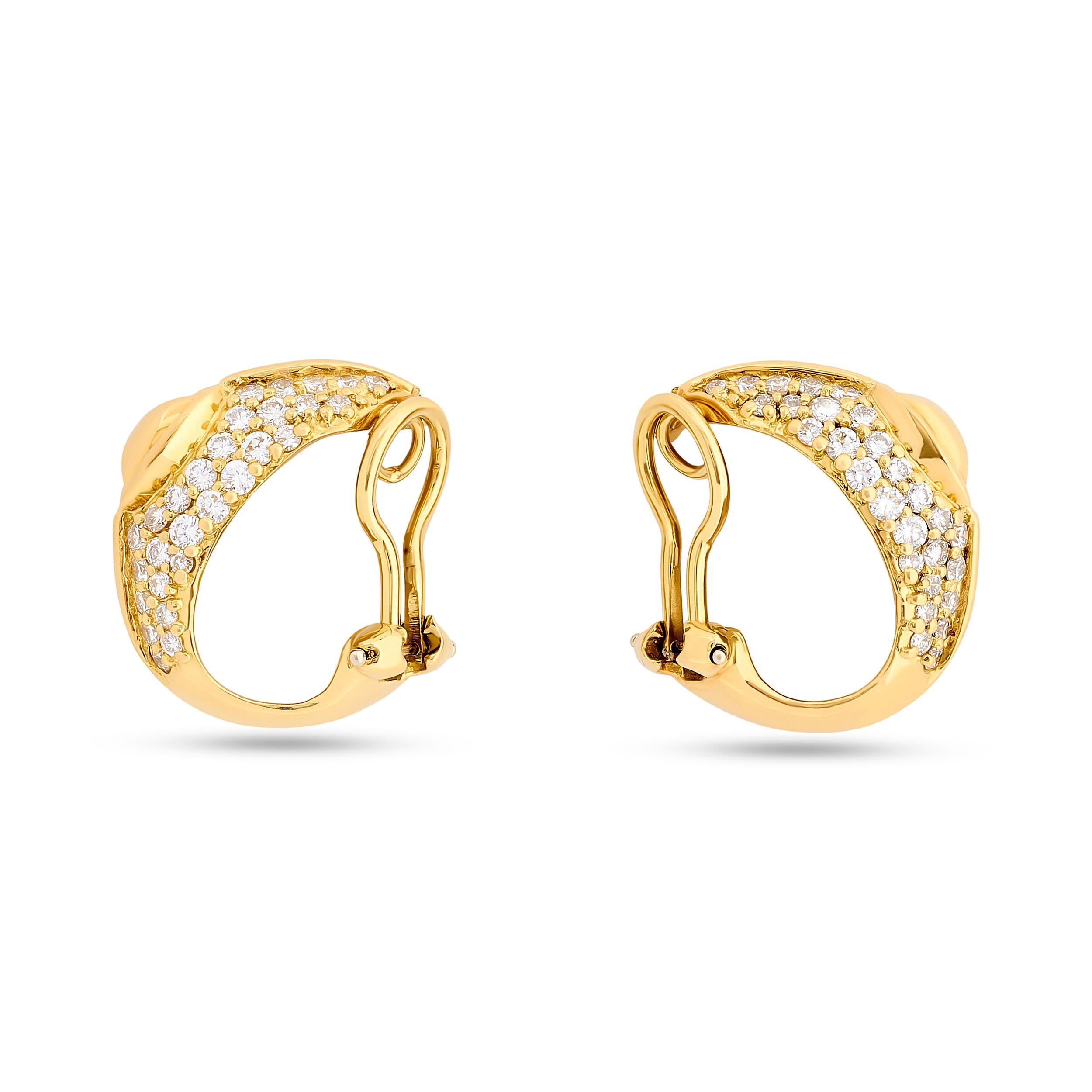 Taille ronde Hammerman Brothers Boucles d'oreilles en or jaune 18 carats avec diamants en vente