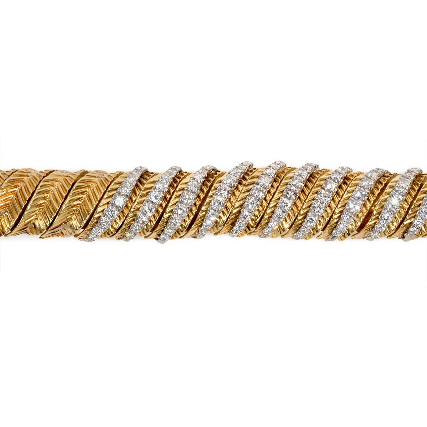 Contemporary Hammerman Brothers 1950s Gold and Diamond Ribbed Link Bracelet For Sale