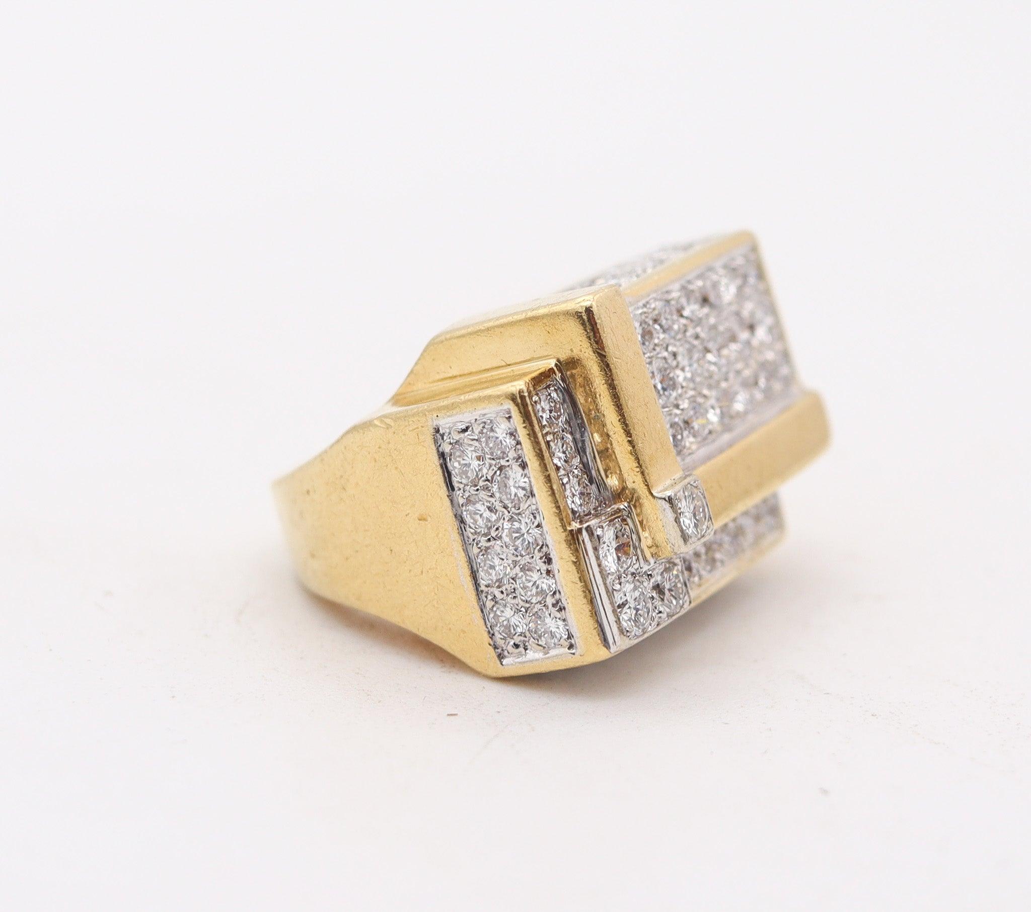 HAMMERMAN BROTHERS 1970 Geometric Ring 18Kt Gold With 3.54 Ctw Diamonds In Excellent Condition For Sale In Miami, FL