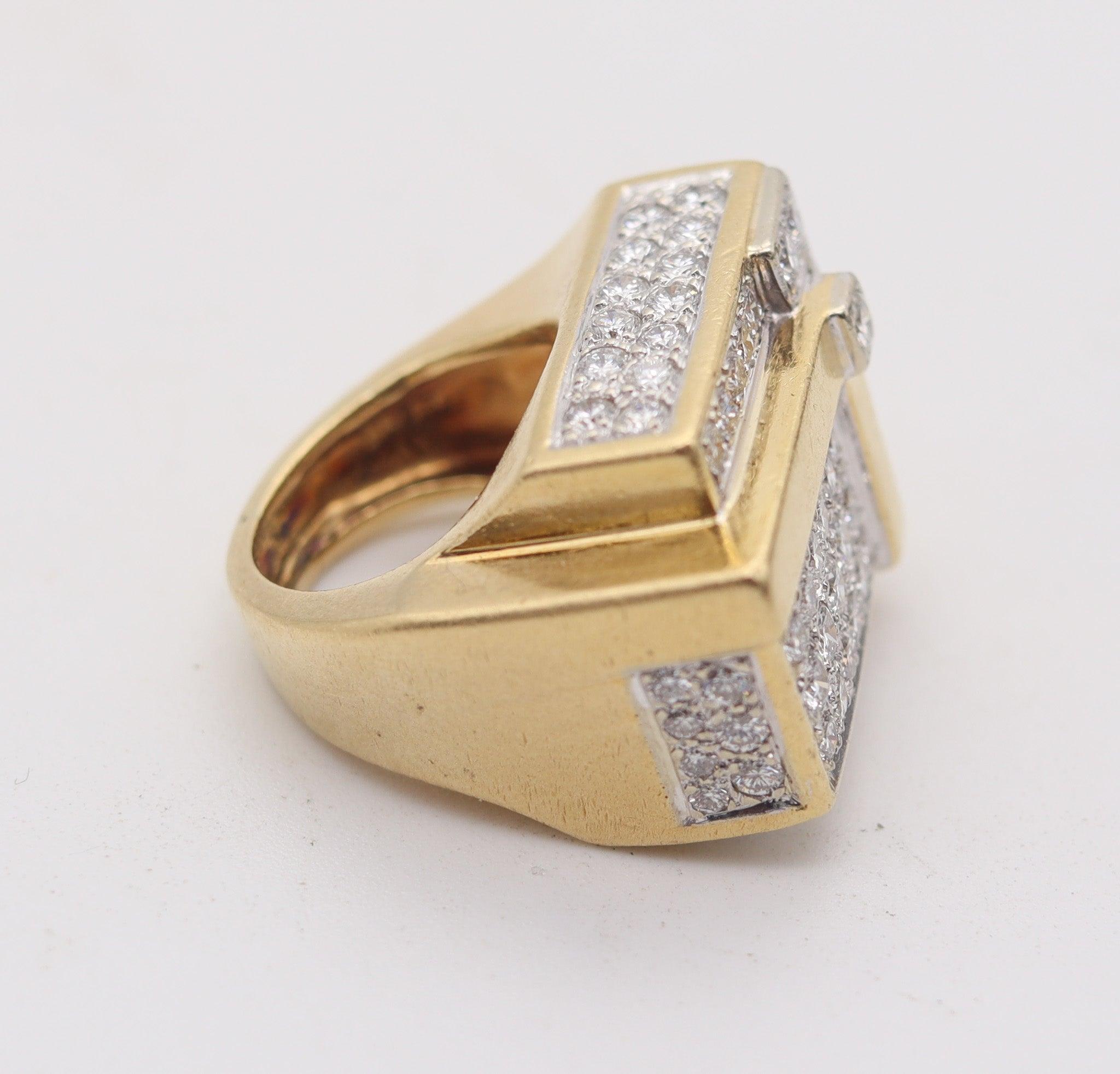 HAMMERMAN BROTHERS 1970 Geometric Ring 18Kt Gold With 3.54 Ctw Diamonds For Sale 2