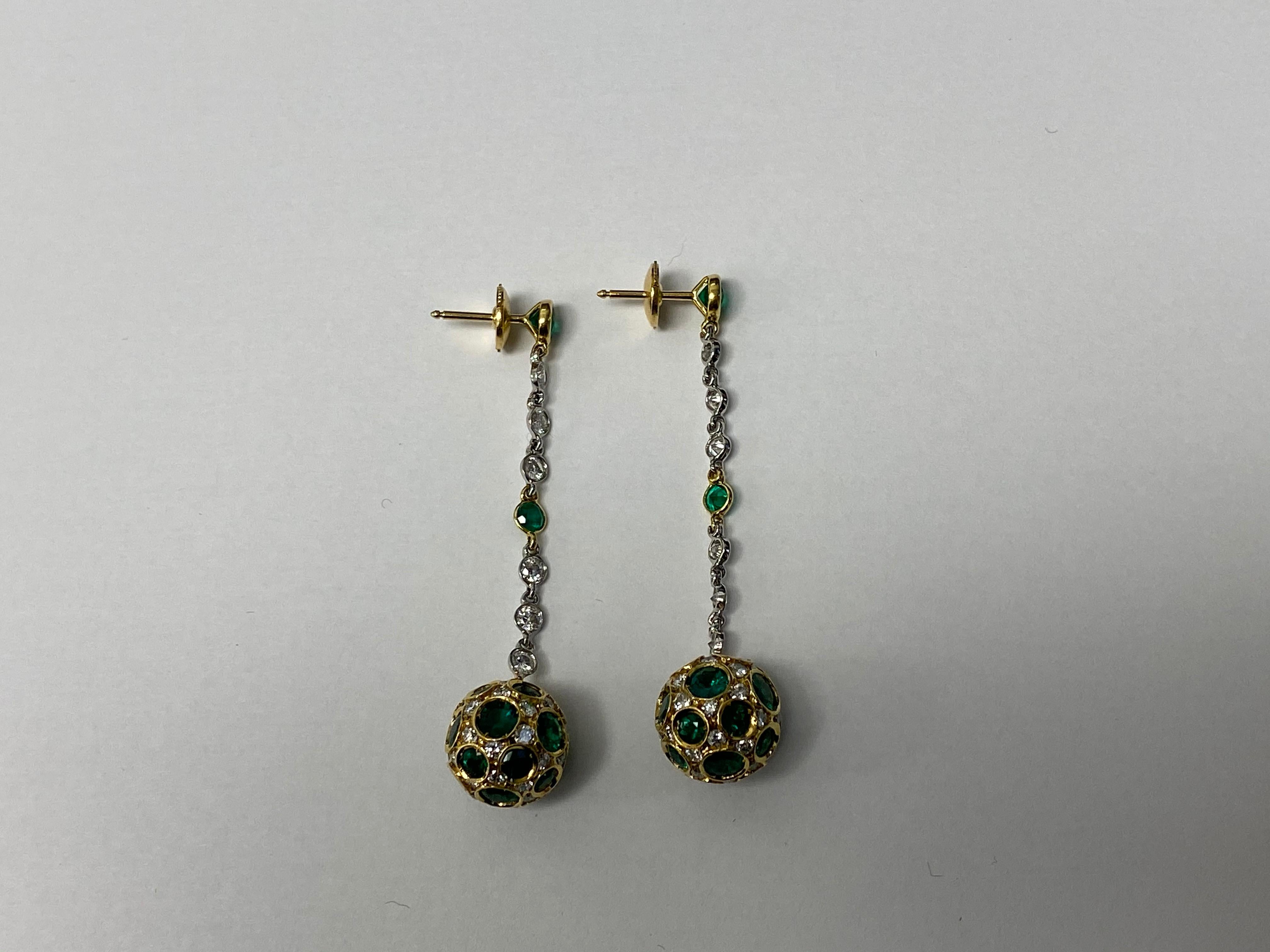 Round Cut Hammerman Brothers Emerald Drop Earrings For Sale