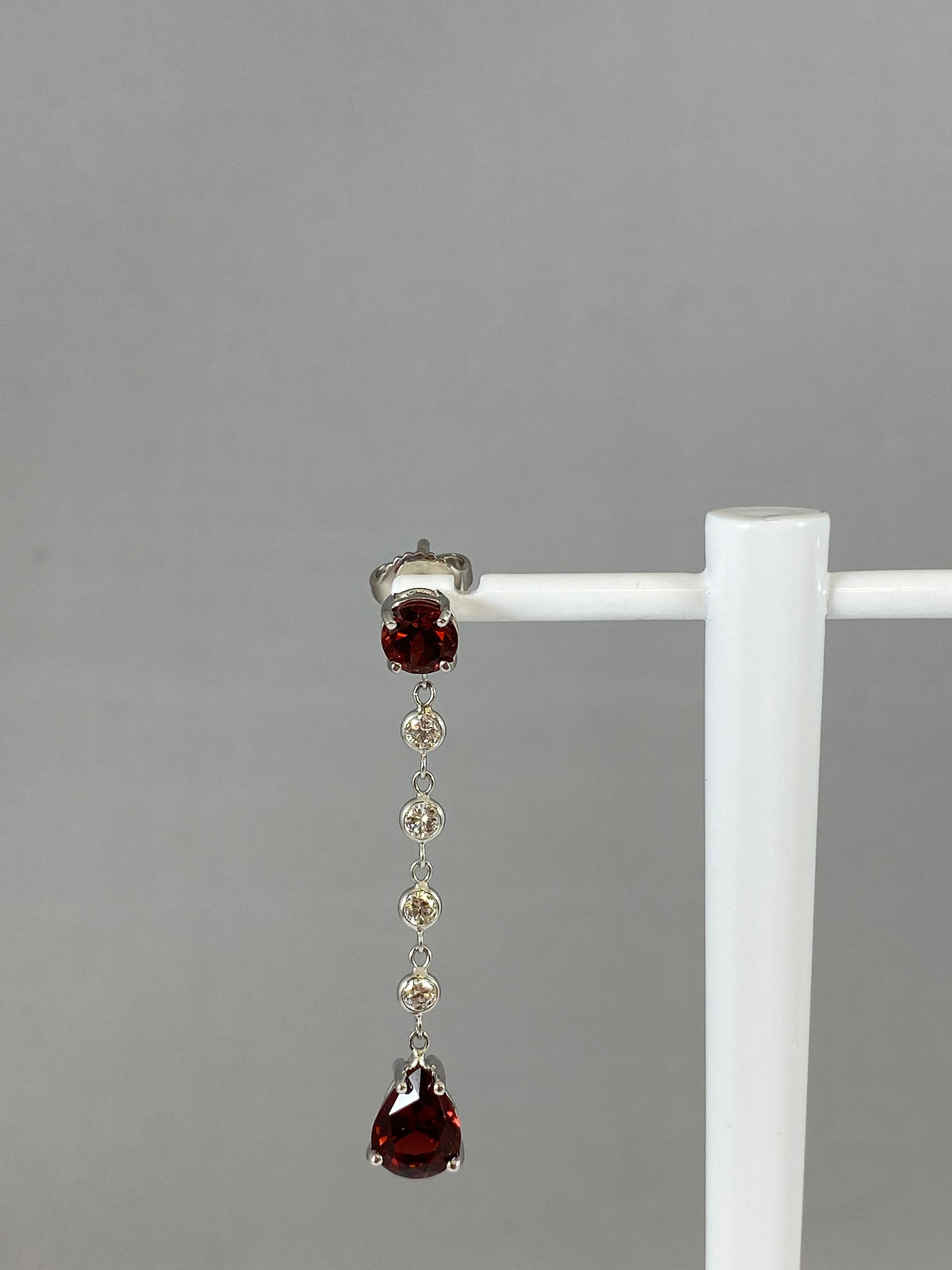 Hammerman Brothers Garnet and Diamond Earrings In New Condition For Sale In New York, NY