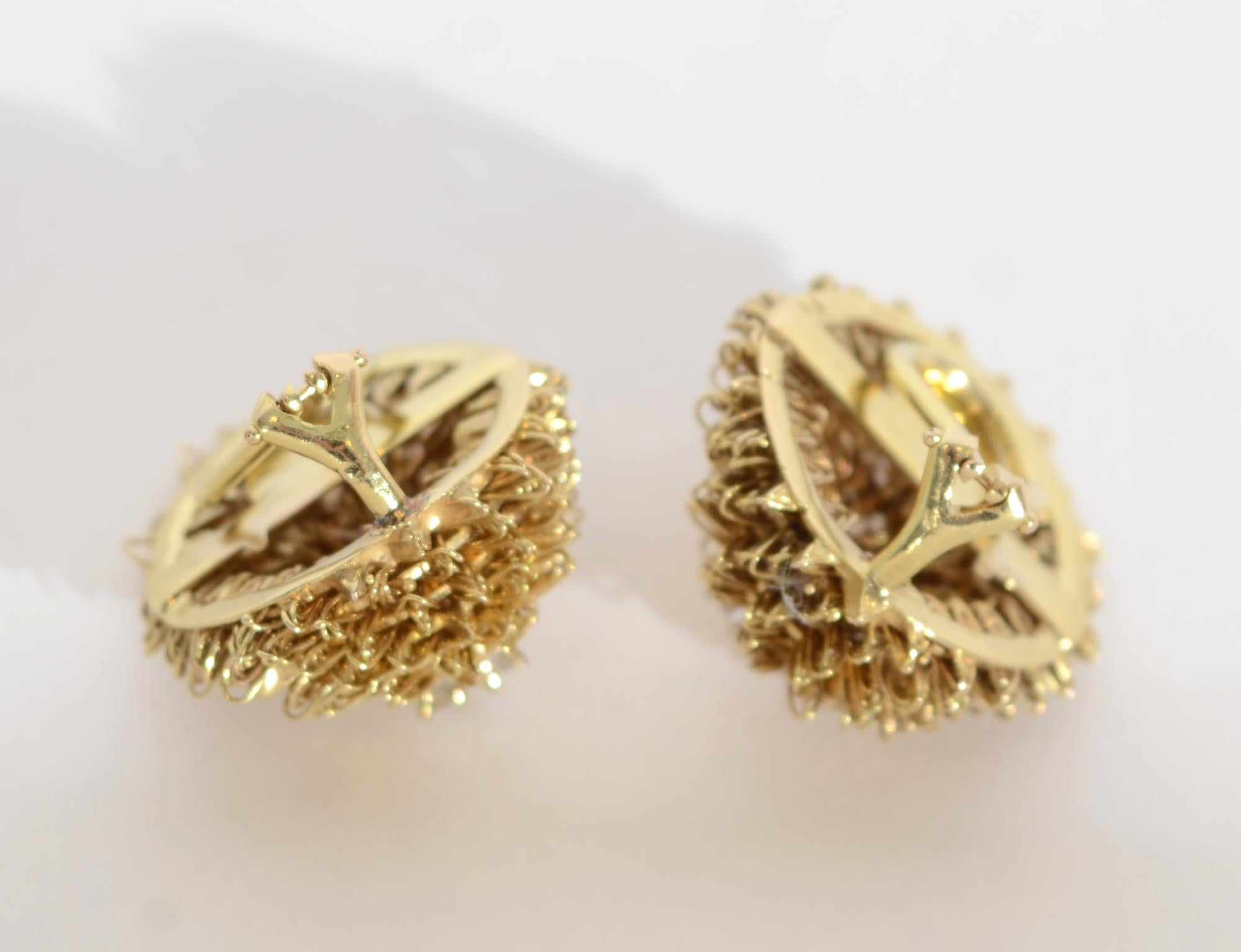Hammerman Brothers Oval Diamond Gold Earclips In Excellent Condition For Sale In Darnestown, MD
