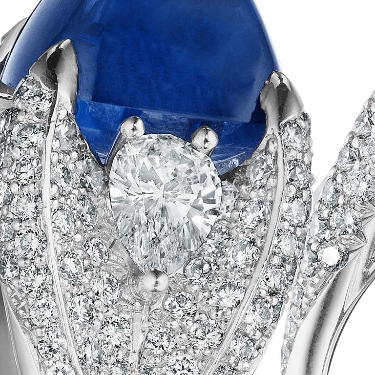 Hammerman Brothers Sugarloaf Cabochon Ceylon Sapphire and Diamond Ring In New Condition For Sale In New York, NY