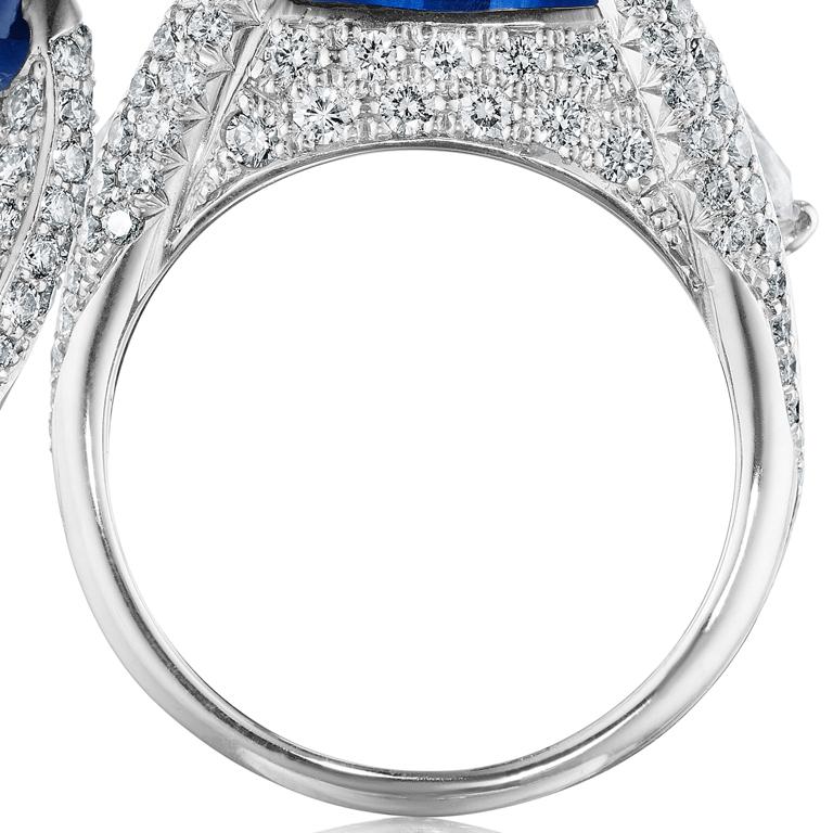Women's Hammerman Brothers Sugarloaf Cabochon Ceylon Sapphire and Diamond Ring For Sale