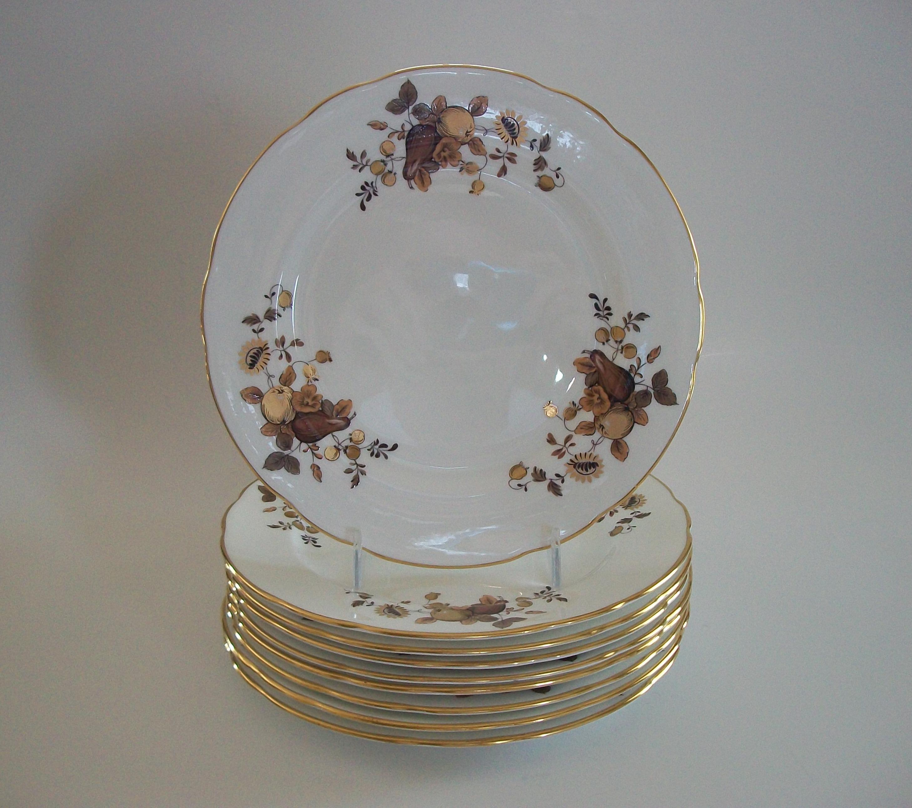 HAMMERSLEY & CO. - Nueve Platos de Postre Vintage de China de Hueso - Reino Unido - Circa 1950's Dorado en venta