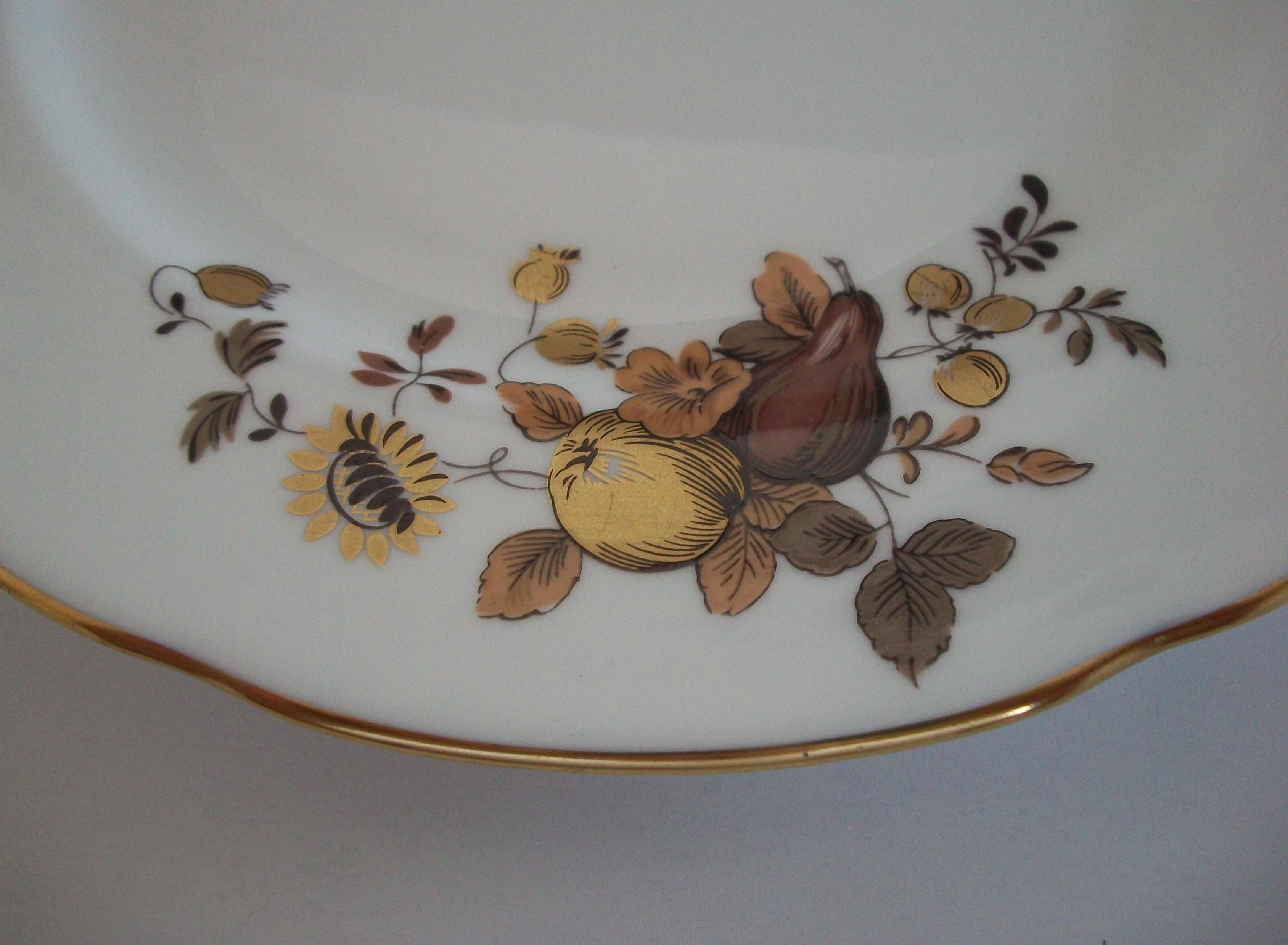 HAMMERSLEY & CO. - Nueve Platos de Postre Vintage de China de Hueso - Reino Unido - Circa 1950's en venta 1