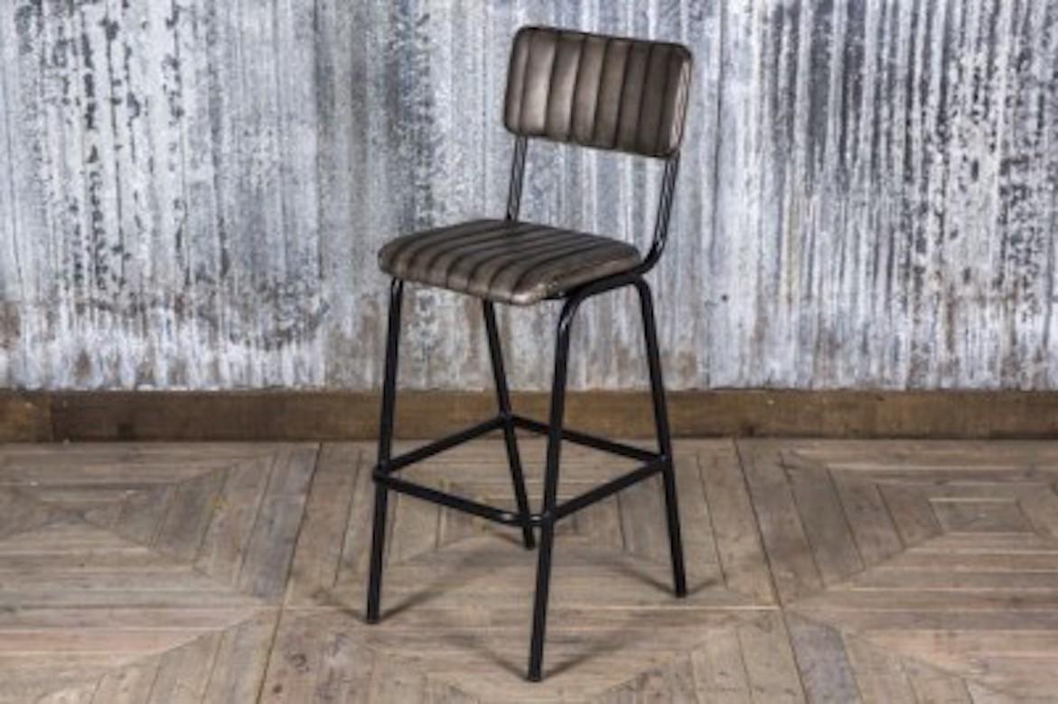 Hammerwich Contemporary Bar Stools, 20th Century For Sale 12