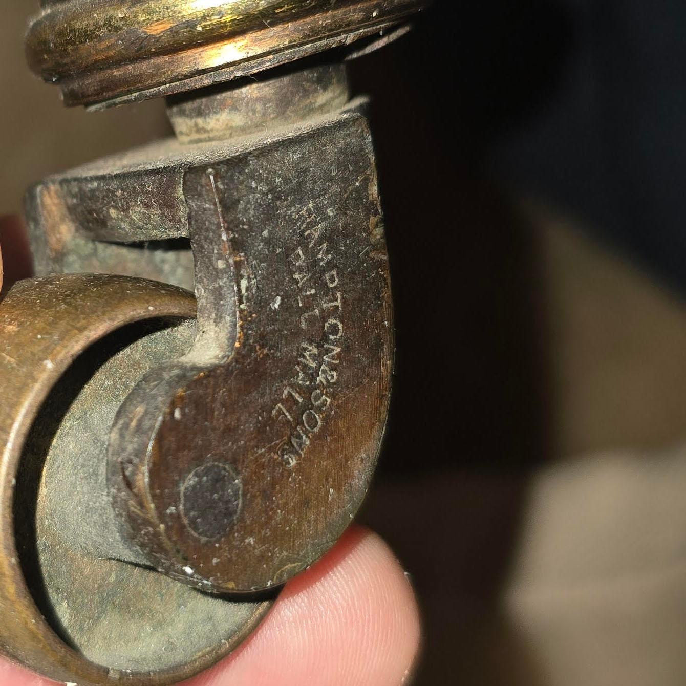 Hampton & Sons Pall Mall Shell Chair in velluto rosa antico, Inghilterra 1880 in vendita 2