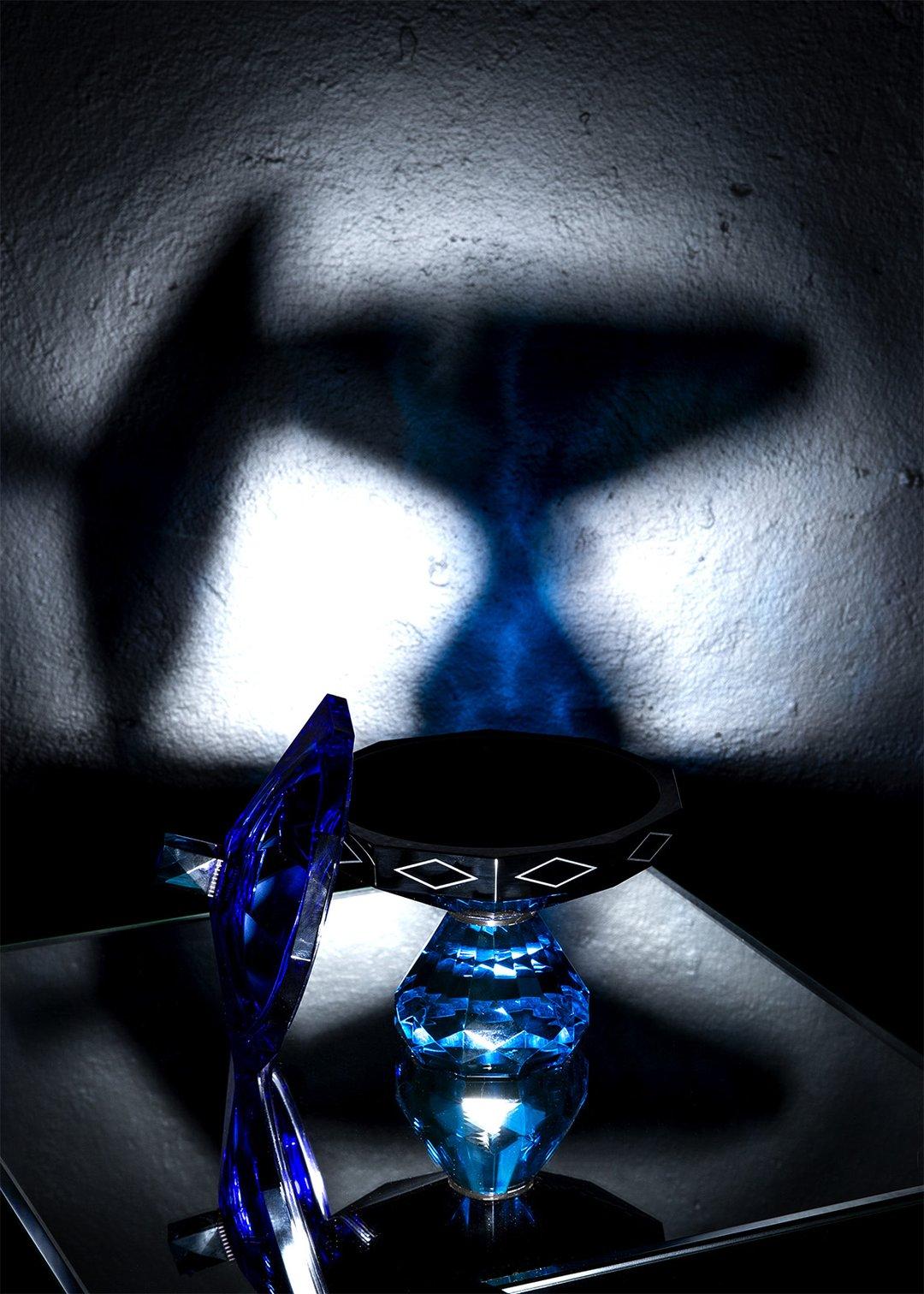Danois Bonbonniere en cristal des Hamptons, cristal contemporain sculpté à la main en vente