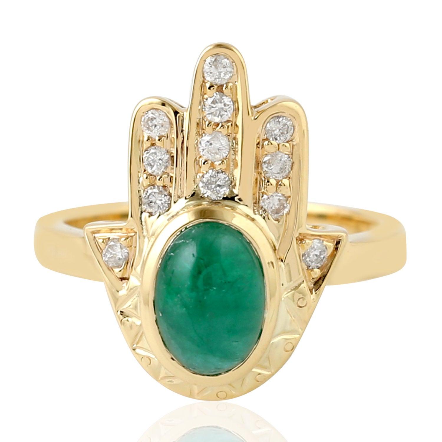 For Sale:  Hamsa Emerald Diamond 18 Karat Gold Ring 4