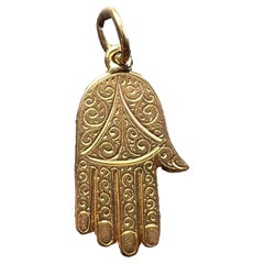 Vintage Hamsa Hand Protective 18K Yellow Gold Charm Pendant