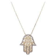 Collier Hamza en or jaune 14ct serti de diamants sur une chaîne ajustable de 18ct