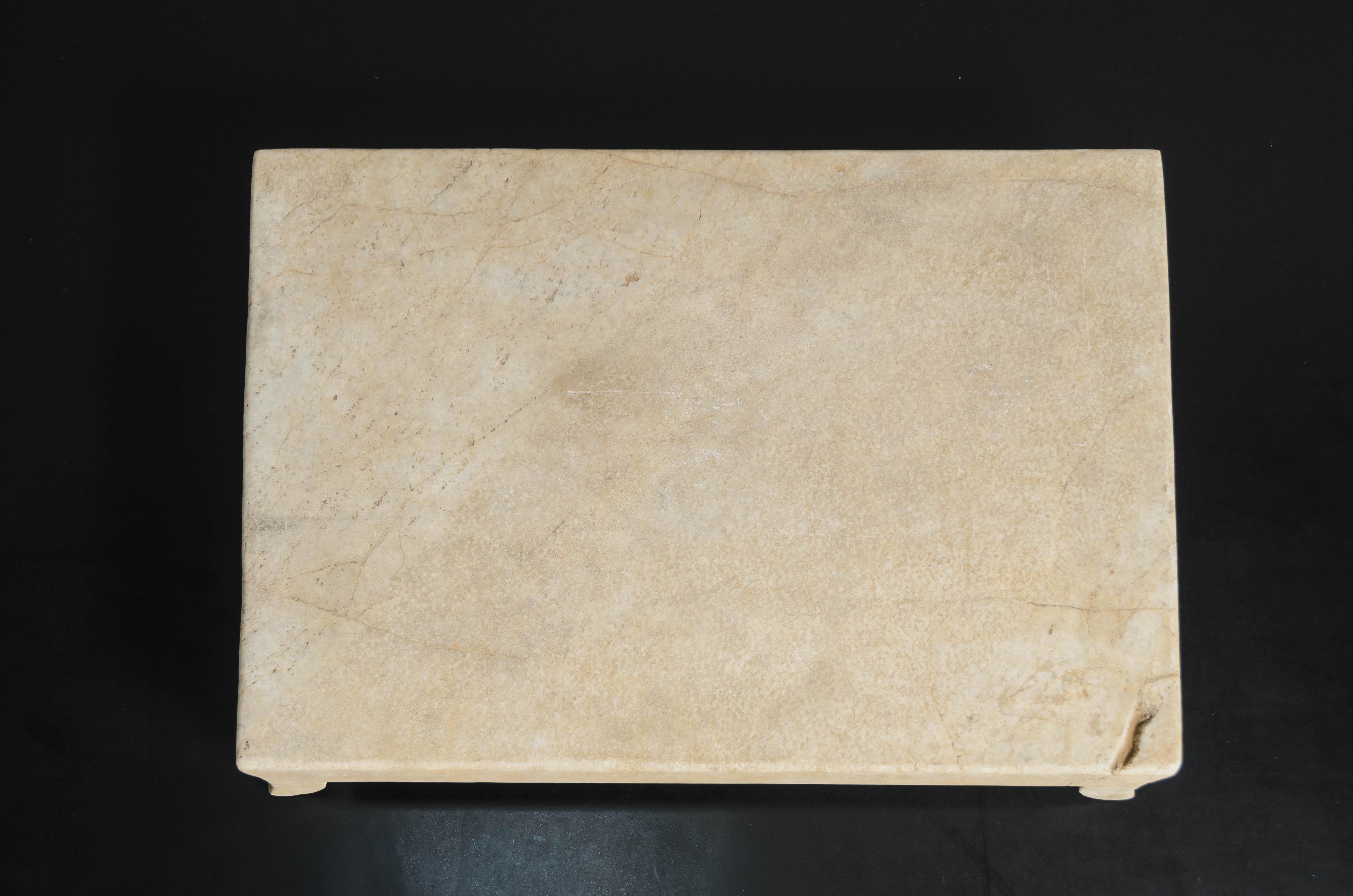 Han Bai Yu, Tablett mit erhabenem Stein von Robert Kuo, handgeschnitzt, limitierte Auflage (Minimalistisch) im Angebot